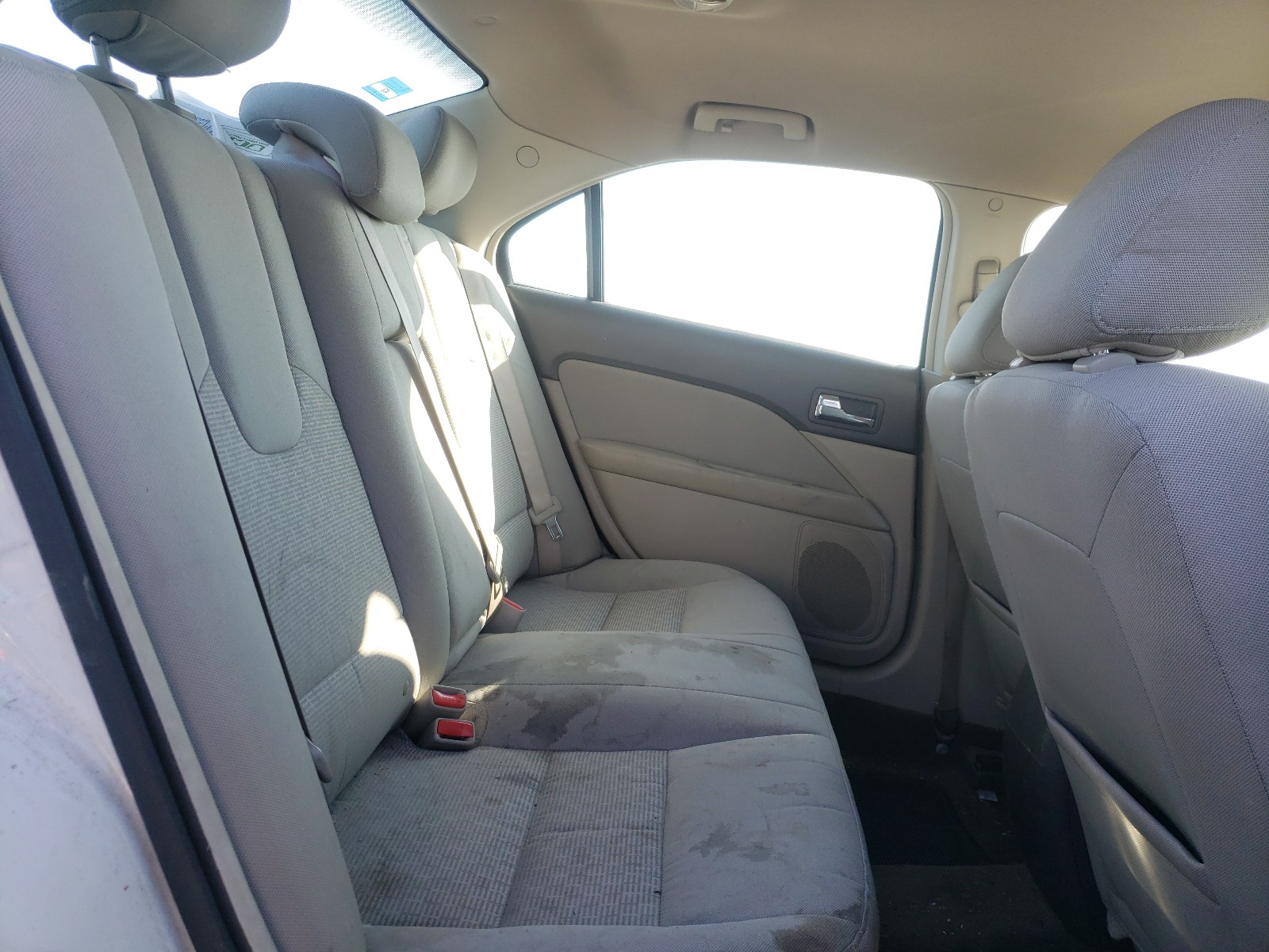Photo 6 from auction – 2011 FORD FUSION SE with VIN 3FAHP0HA8BR151897