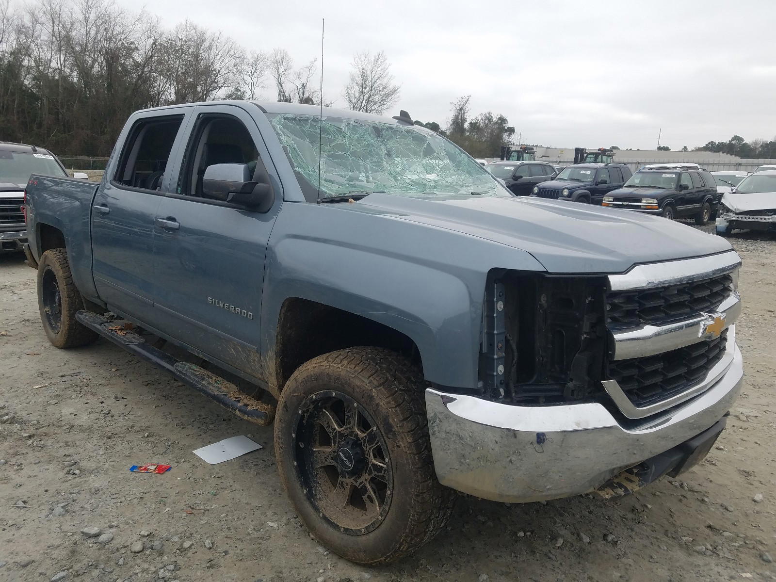 CHEVROLET SILVERADO 2016 with VIN 3GCUKREC0GG141109 - Photo from auction