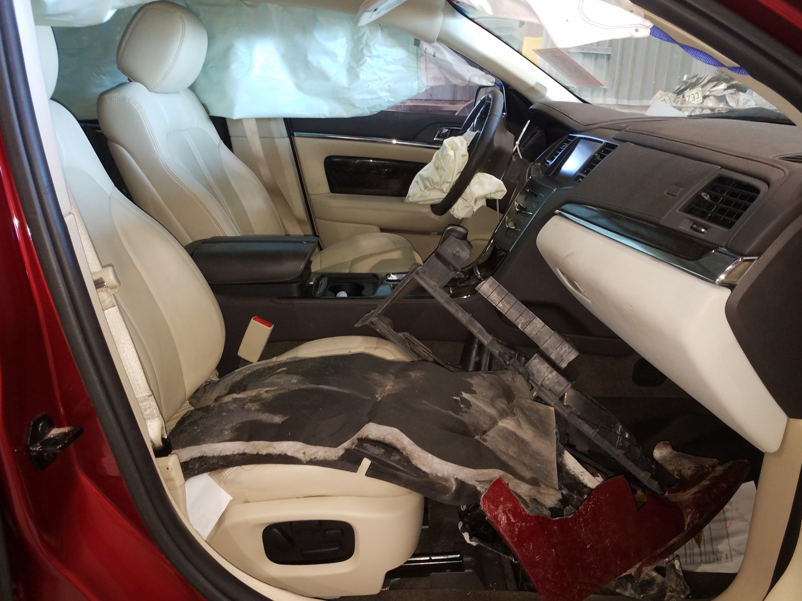 Photo 5 from auction – 2014 LINCOLN MKS with VIN 1LNHL9DK7EG602592