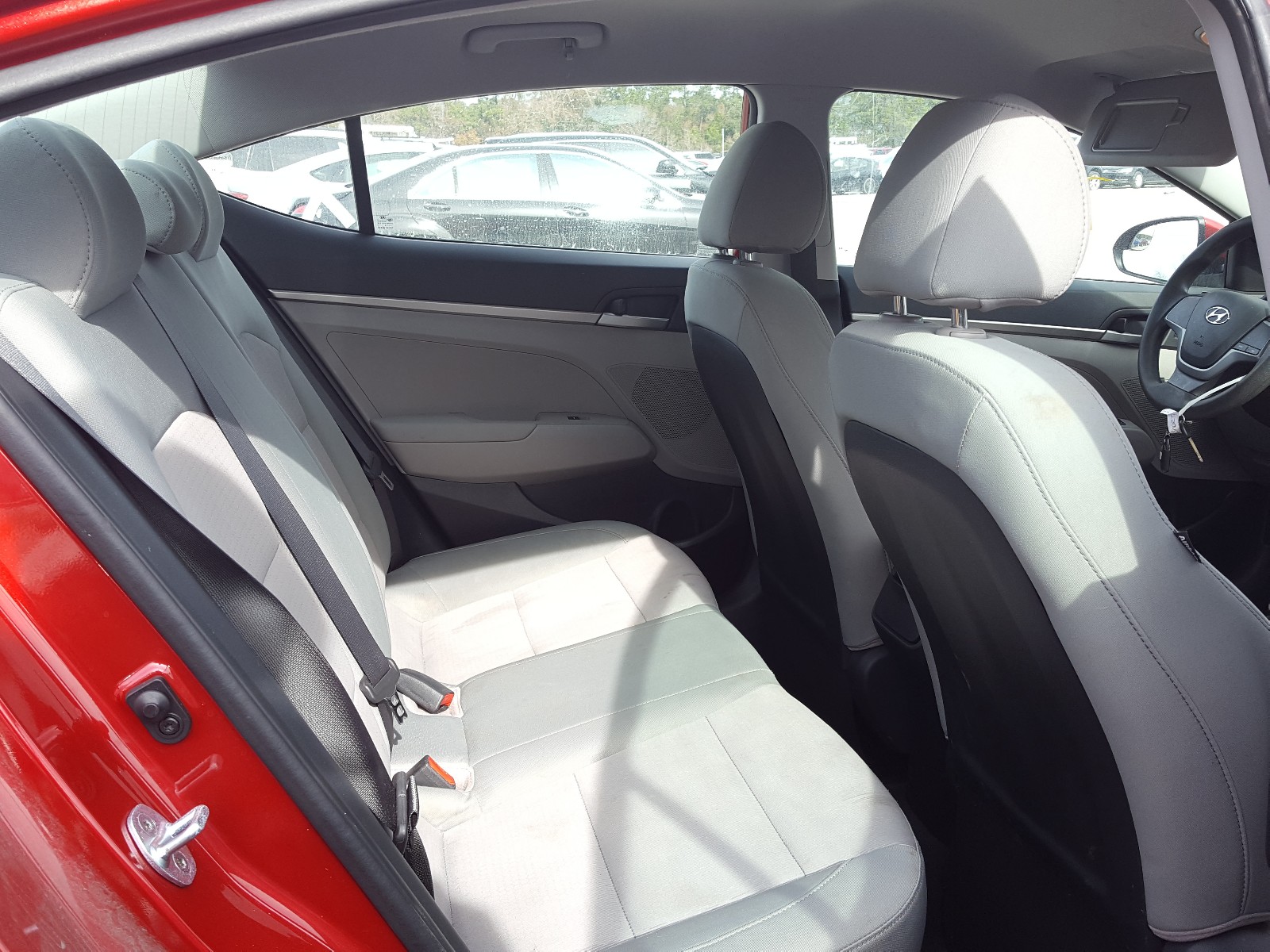 Photo 6 from auction – 2017 HYUNDAI ELANTRA SE with VIN 5NPD74LF1HH080332