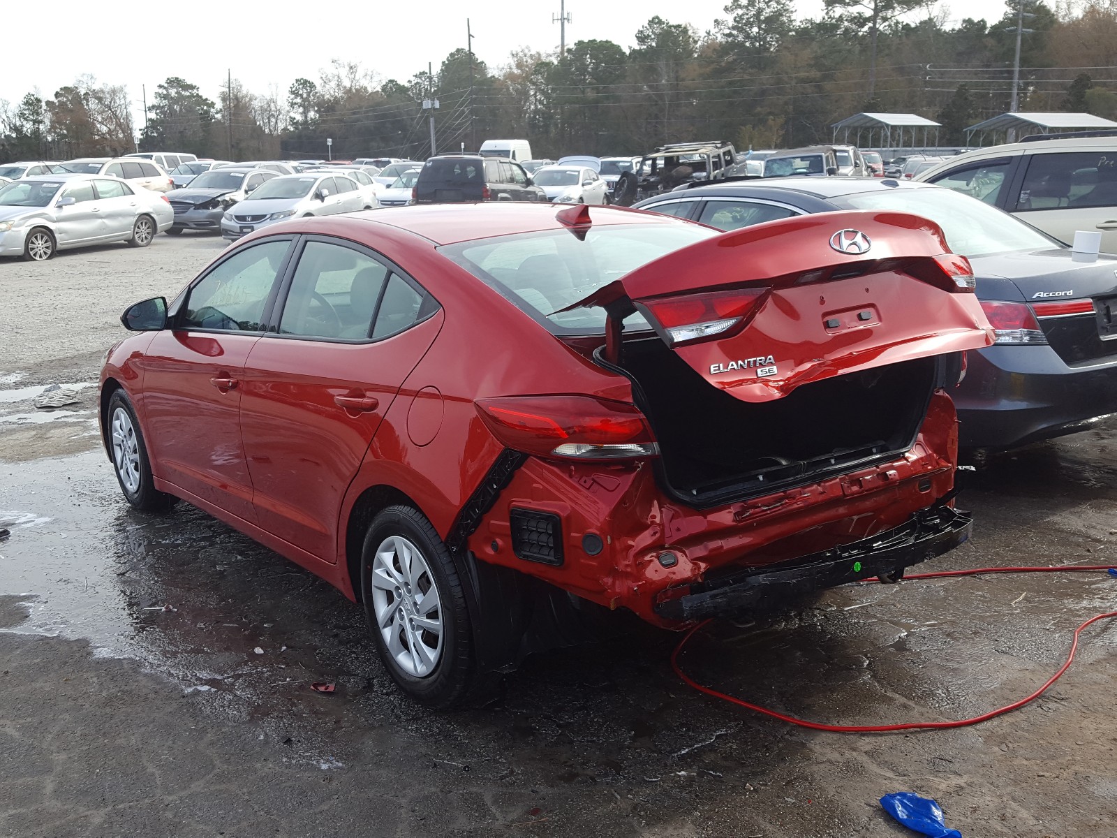 Photo 3 from auction – 2017 HYUNDAI ELANTRA SE with VIN 5NPD74LF1HH080332