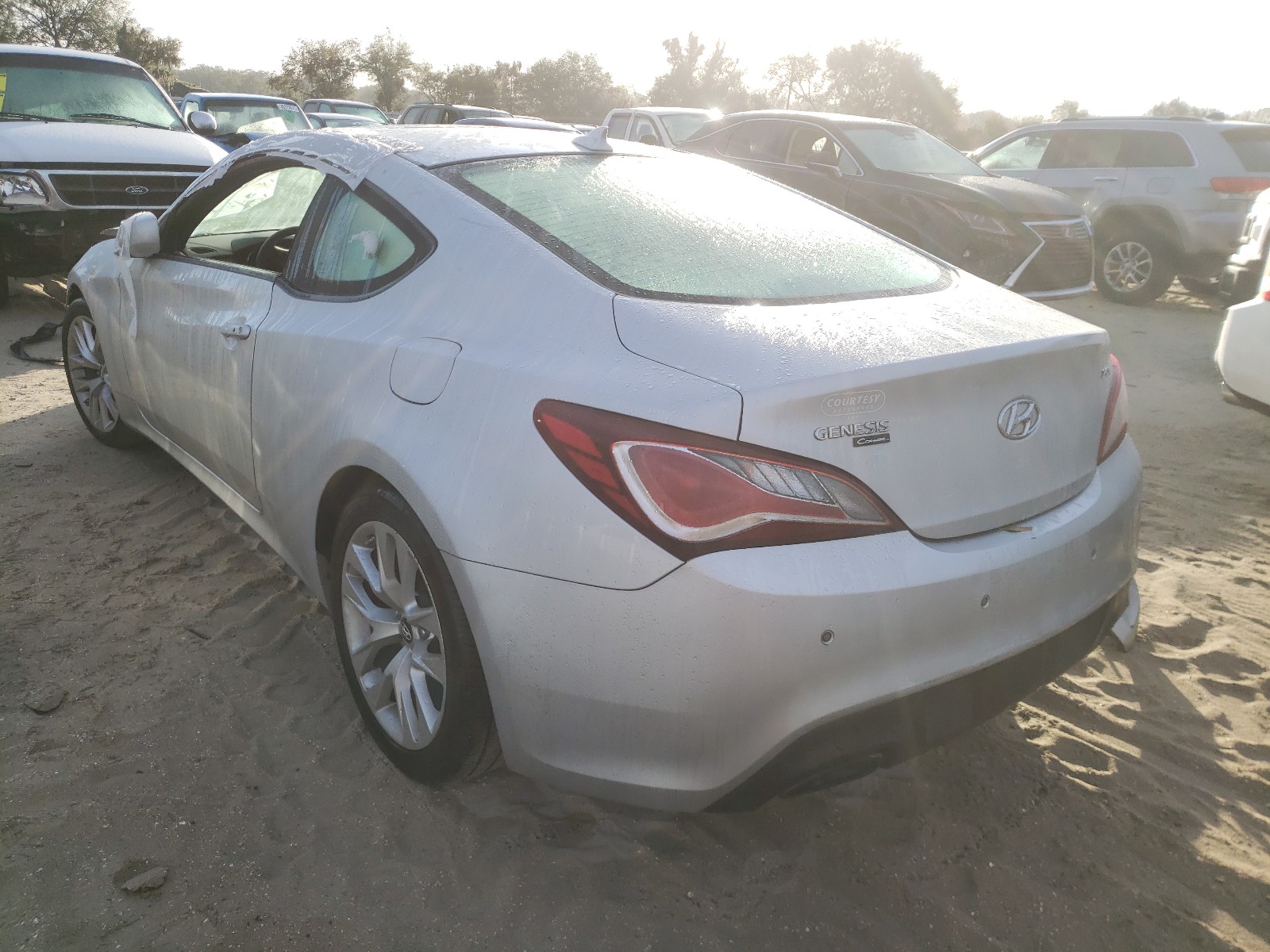 Photo 3 from auction – 2014 HYUNDAI GENESIS CO with VIN KMHHT6KD3EU118178