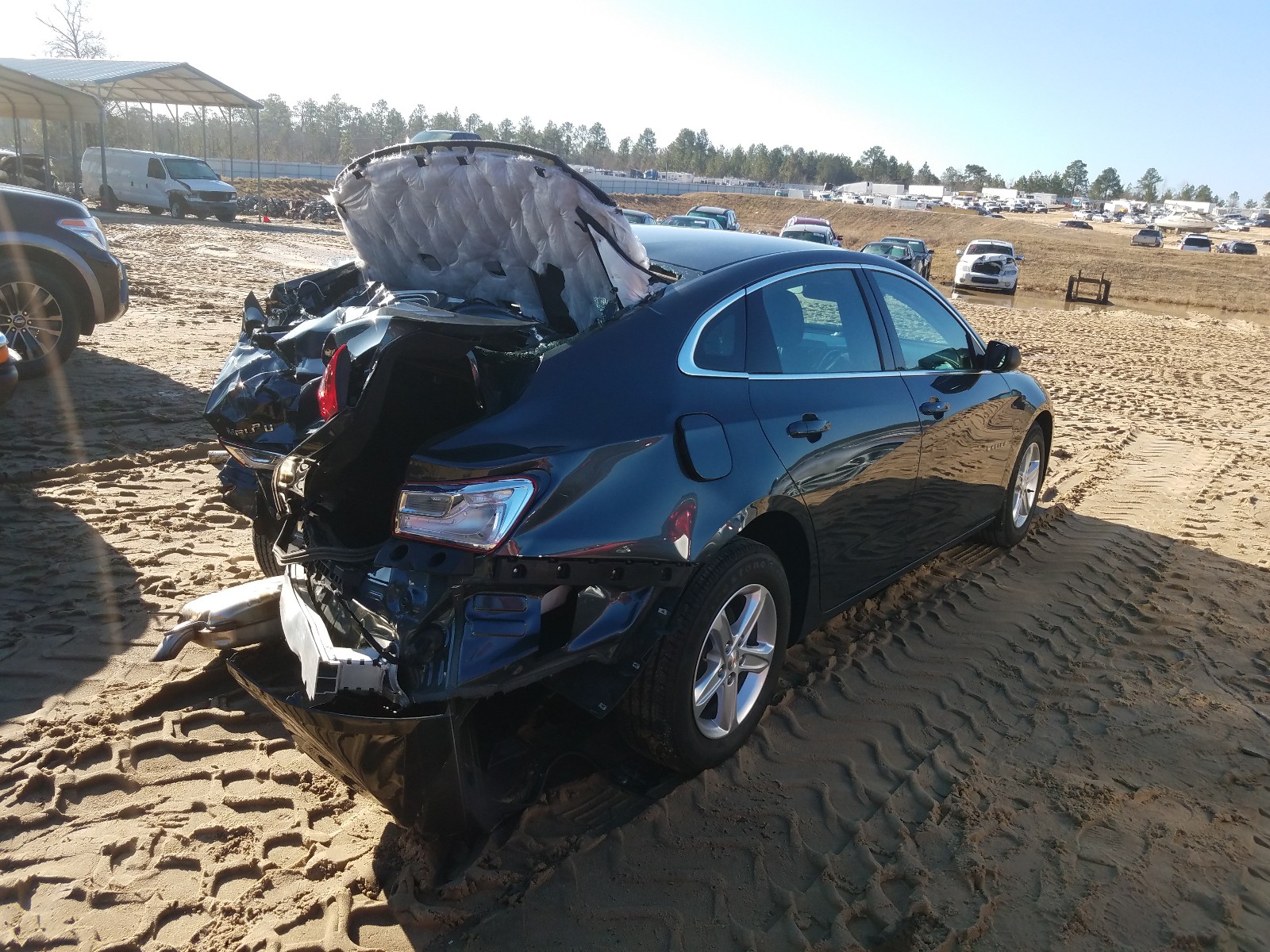 Photo 4 from auction – 2019 CHEVROLET MALIBU LS with VIN 1G1ZB5ST0KF124445