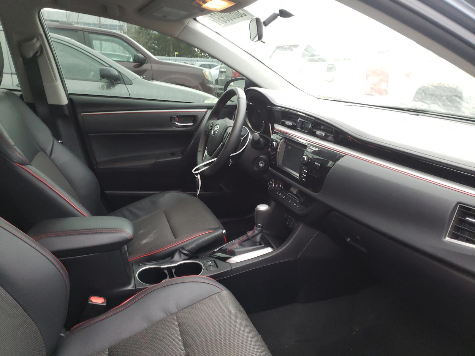 Photo 5 from auction – 2015 TOYOTA COROLLA L with VIN 2T1BURHEXFC268845