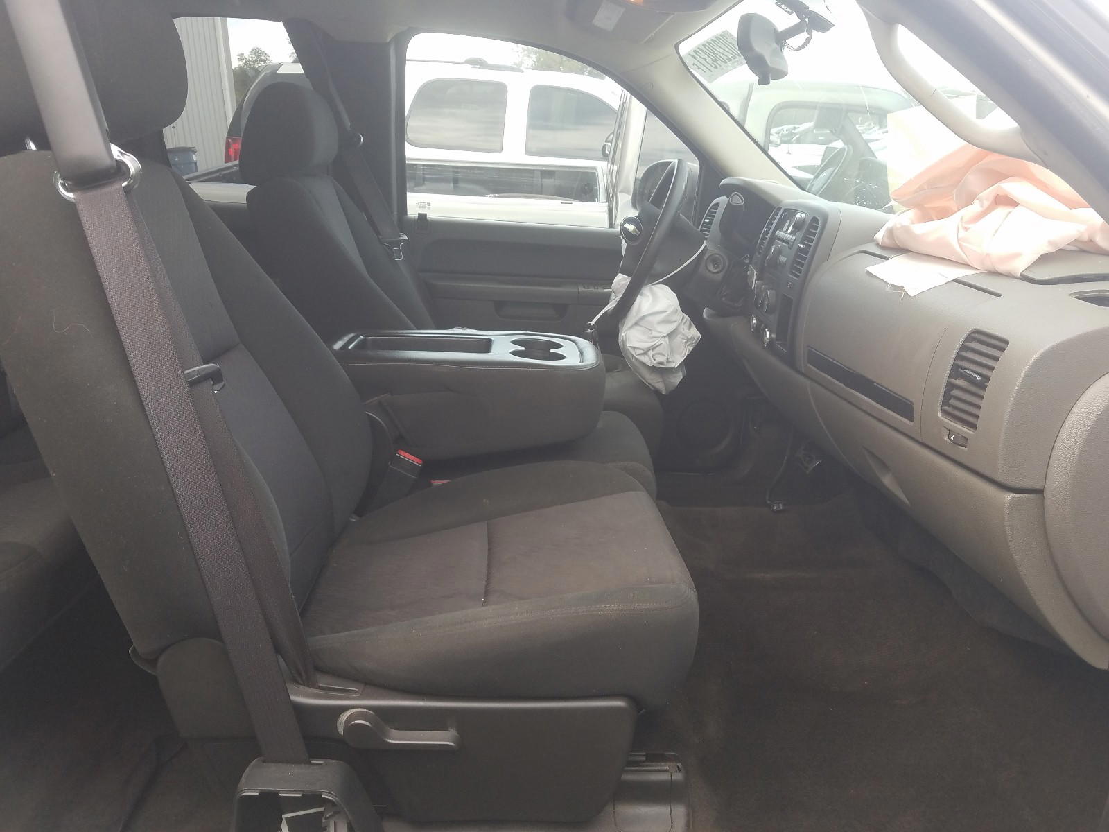 Photo 5 from auction – 2011 CHEVROLET SILVERADO with VIN 1GCRCREA2BZ415730
