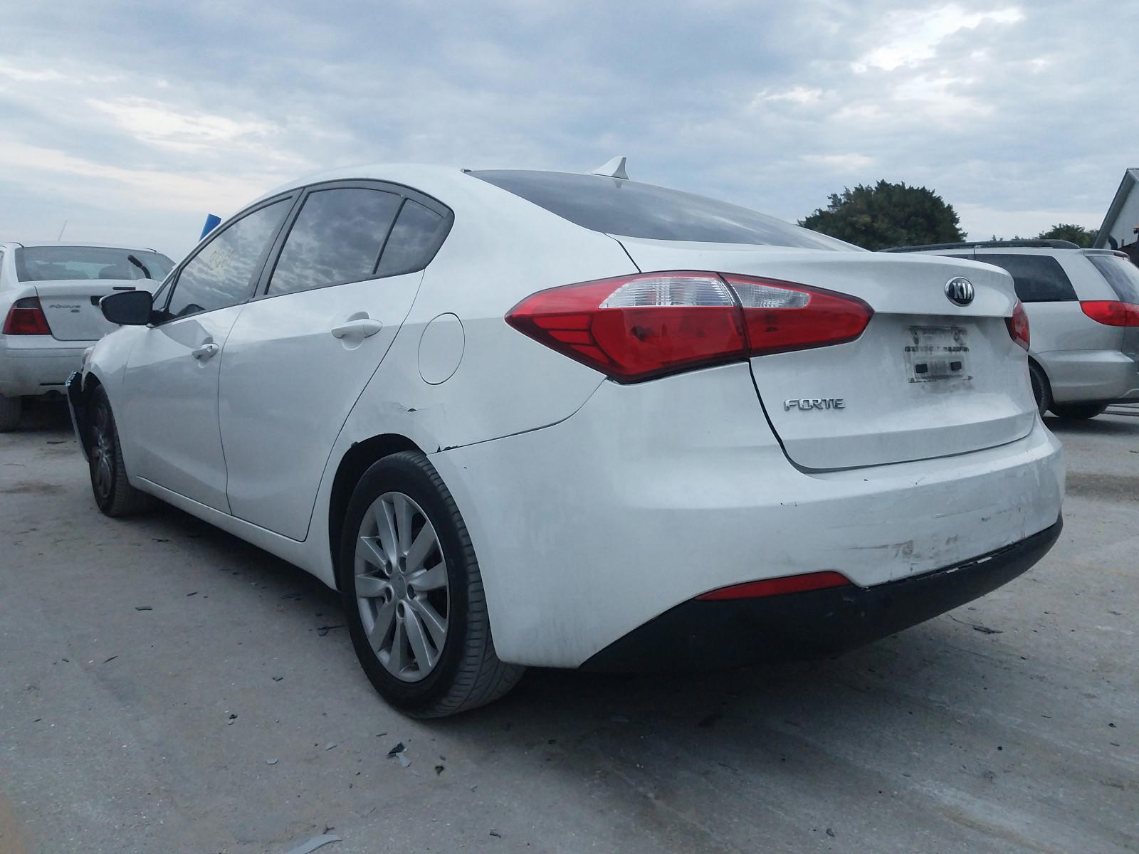 Photo 3 from auction – 2015 KIA FORTE LX with VIN KNAFX4A67F5382486