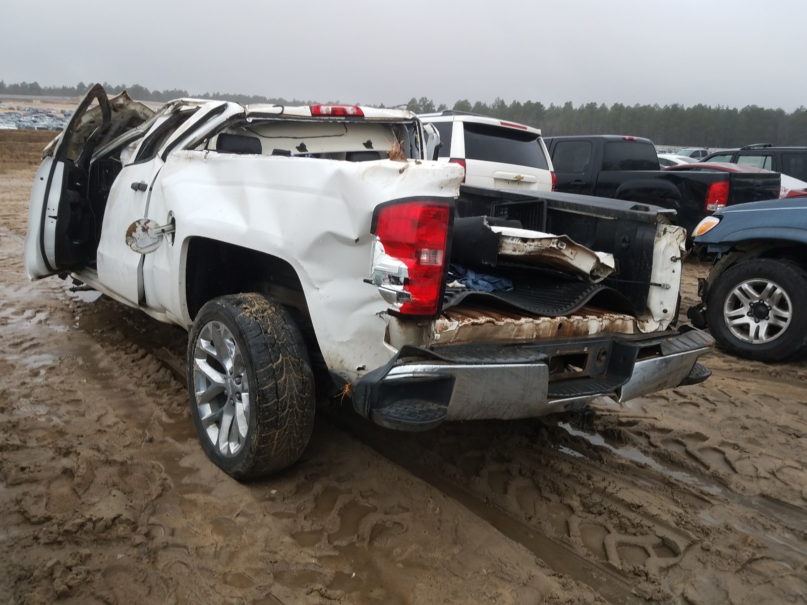 Photo 3 from auction – 2014 CHEVROLET SILVERADO with VIN 3GCPCREC6EG150694