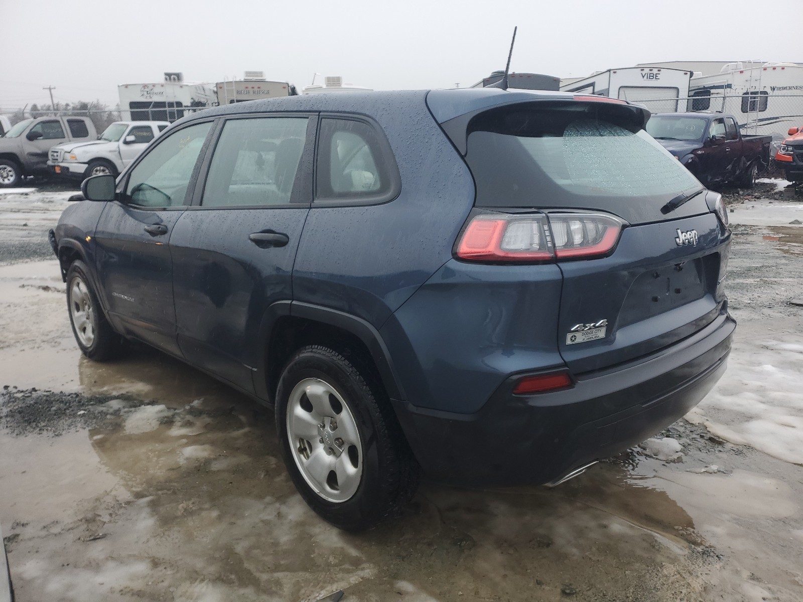 Photo 3 from auction – 2019 JEEP CHEROKEE S with VIN 1C4PJMAX9KD436355