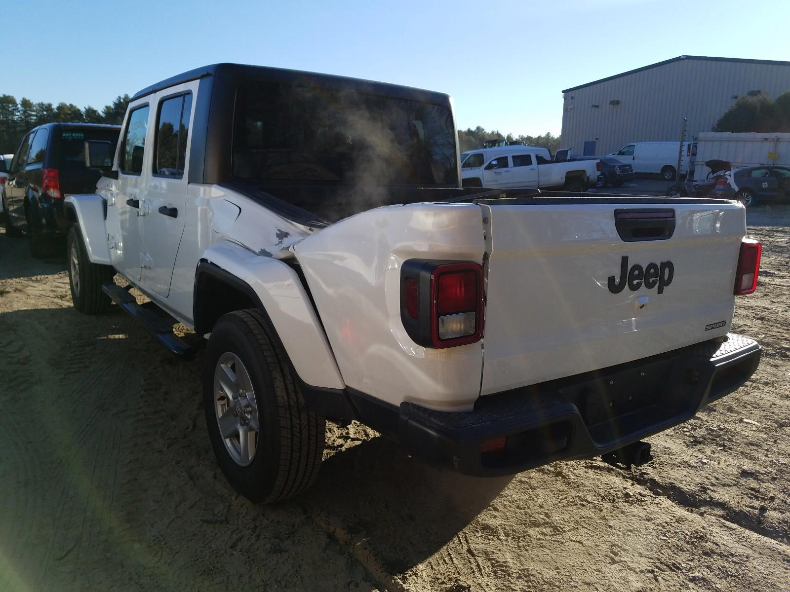 Photo 3 from auction – 2021 JEEP GLADIATOR with VIN 1C6HJTAG8ML506796