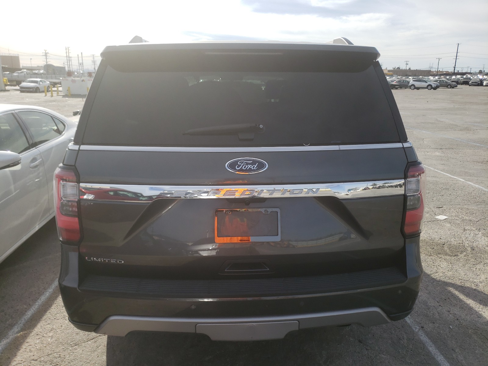 Photo 9 from auction – 2018 FORD EXPEDITION with VIN 1FMJU1KTXJEA23579
