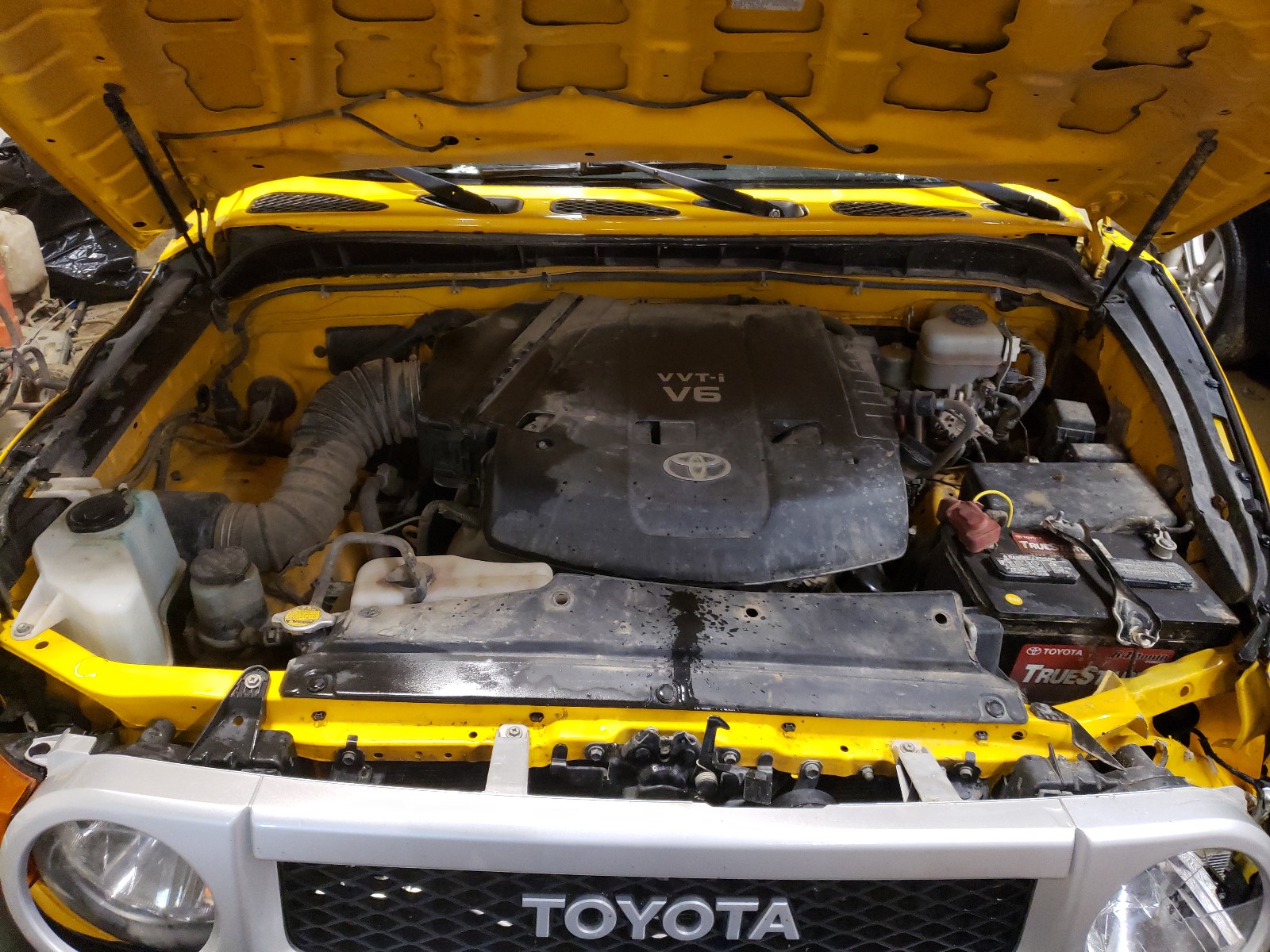 Photo 7 from auction – 2007 TOYOTA FJ CRUISER with VIN JTEBU11F670057542