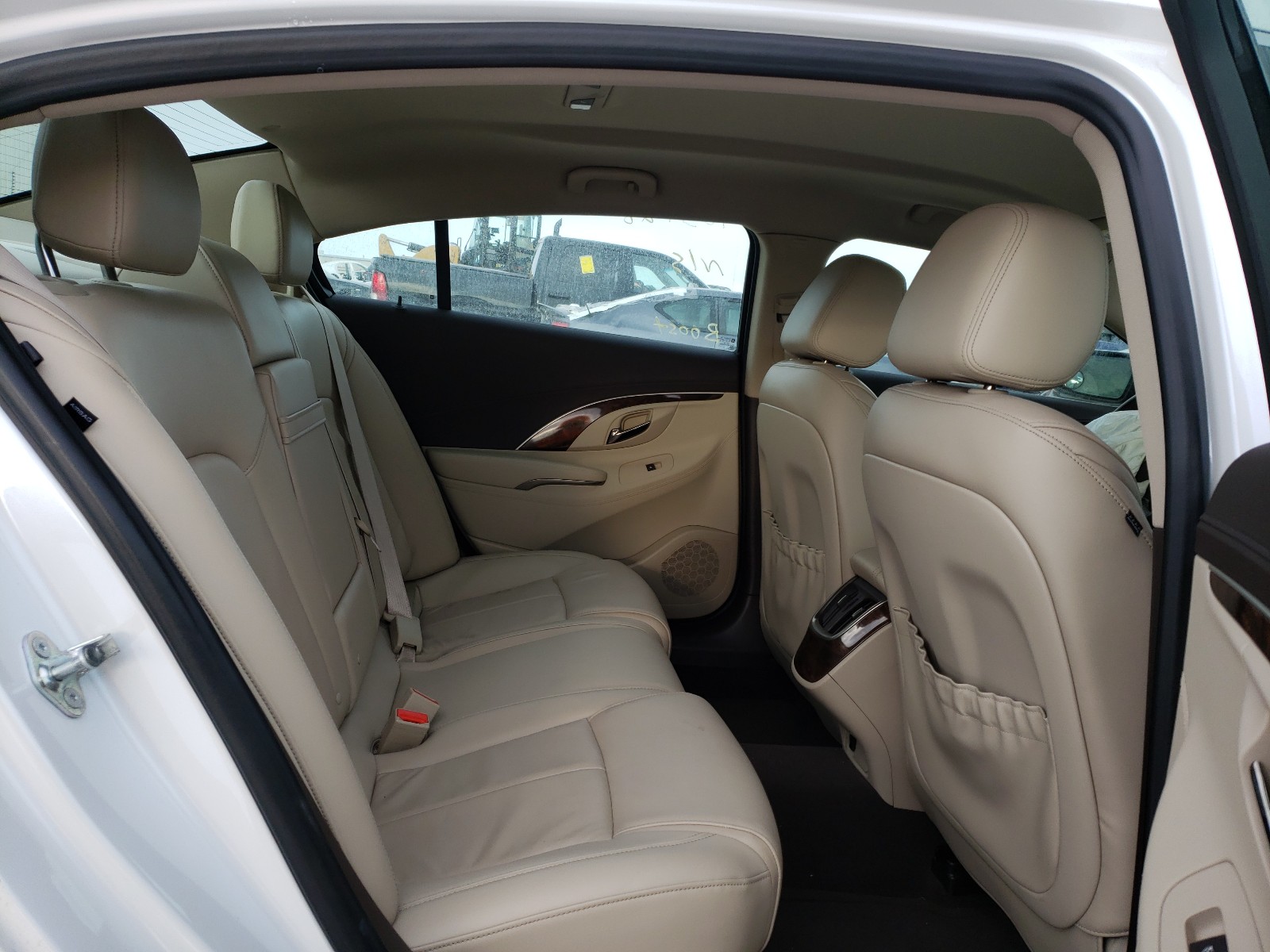 Zdjęcie 6 z aukcji – 2016 BUICK LACROSSE z VIN 1G4GC5G34GF259063