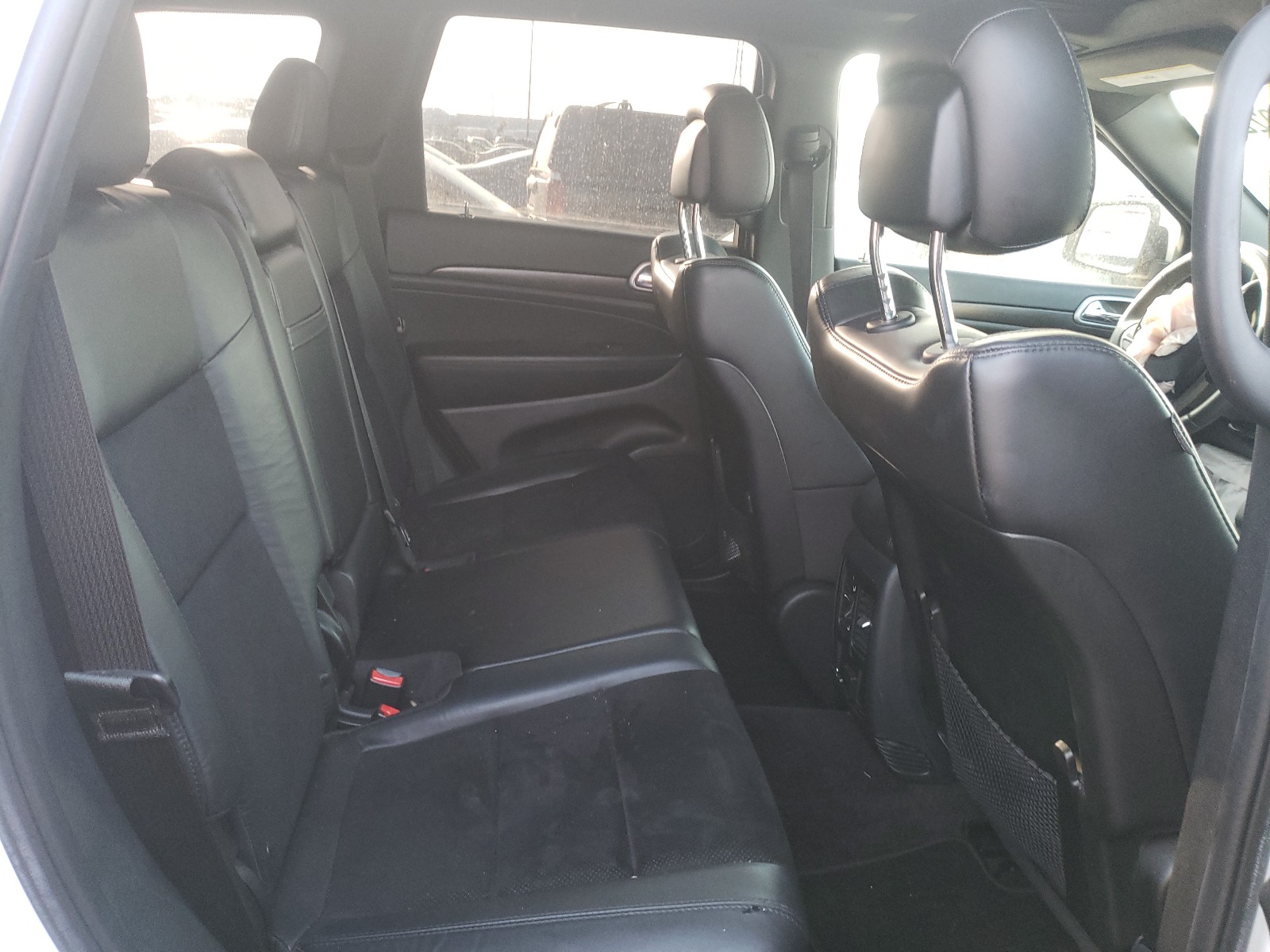 Photo 6 from auction – 2018 JEEP GRAND CHER with VIN 1C4RJFAG8JC332660