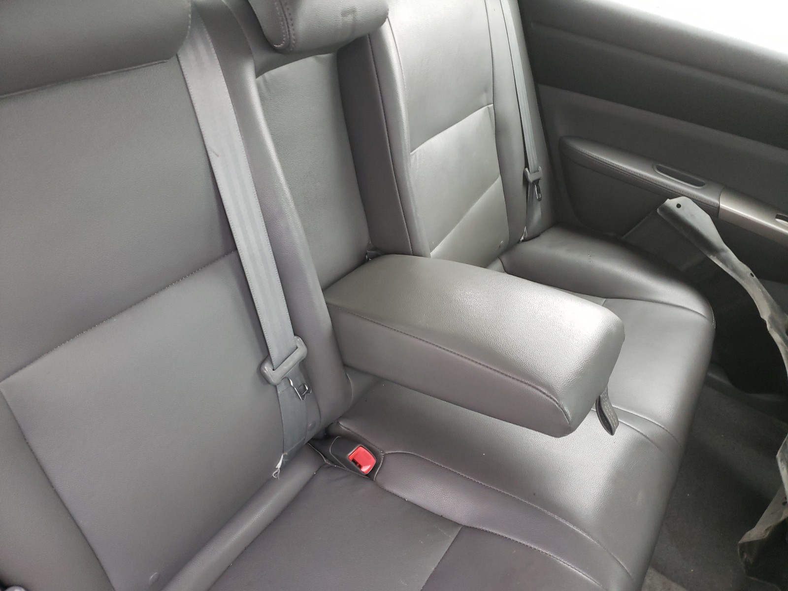 Photo 6 from auction – 2007 TOYOTA PRIUS with VIN JTDKB20U177628121