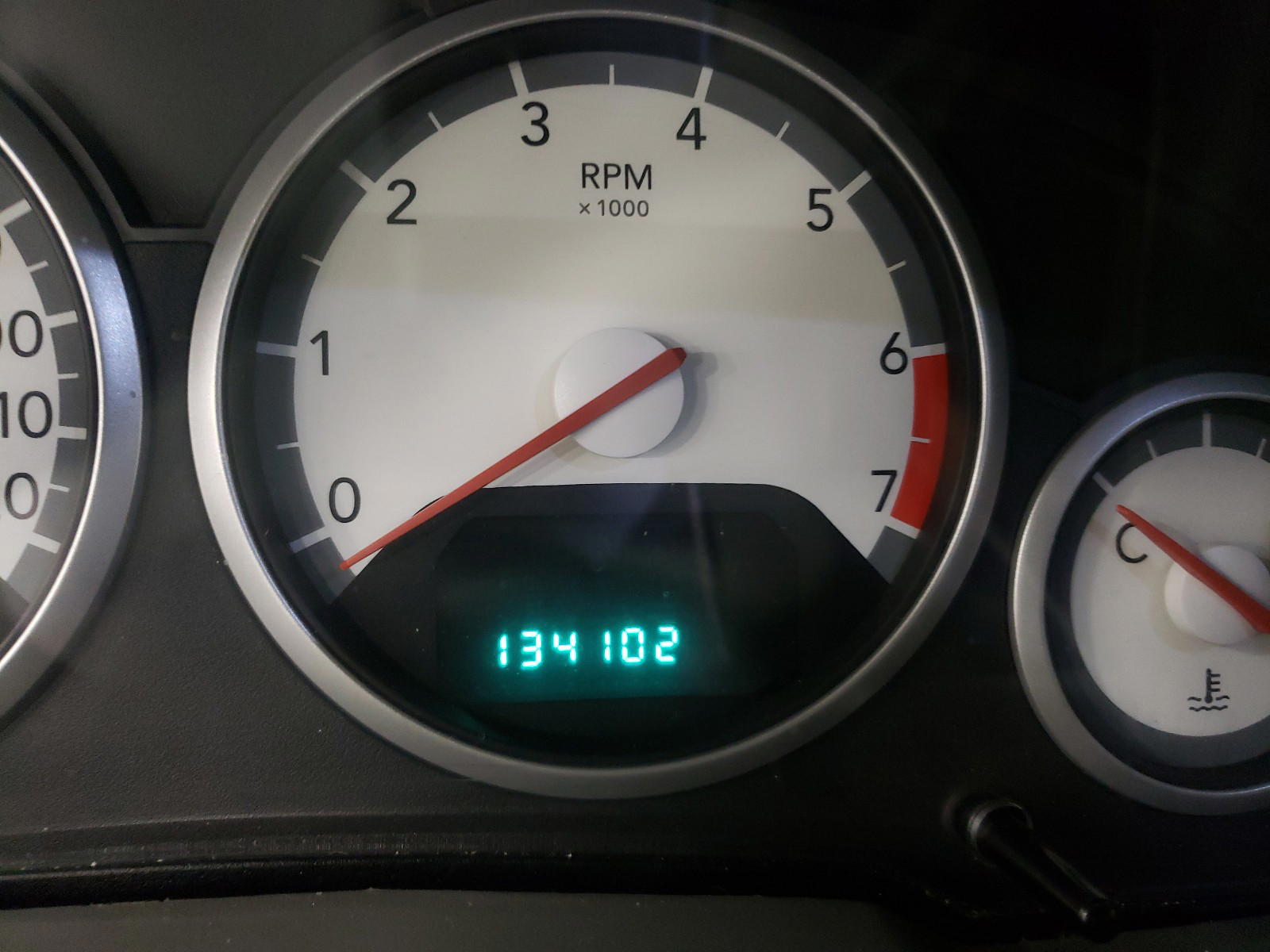 Photo 8 from auction – 2010 DODGE GRAND CARA with VIN 2D4RN5D18AR349183