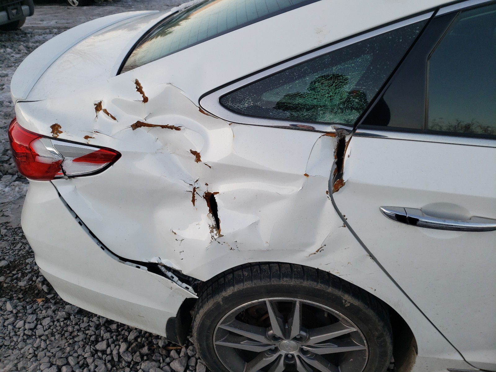Photo 9 from auction – 2016 HYUNDAI SONATA SPO with VIN 5NPE34AF4GH414743