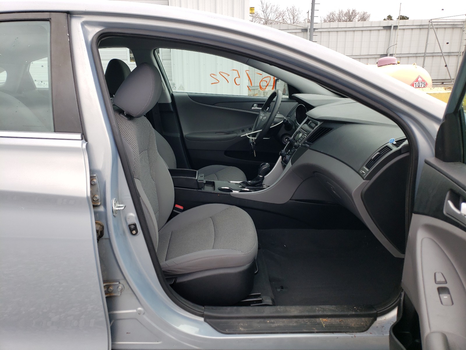 Photo 5 from auction – 2011 HYUNDAI SONATA GLS with VIN 5NPEB4AC5BH088579