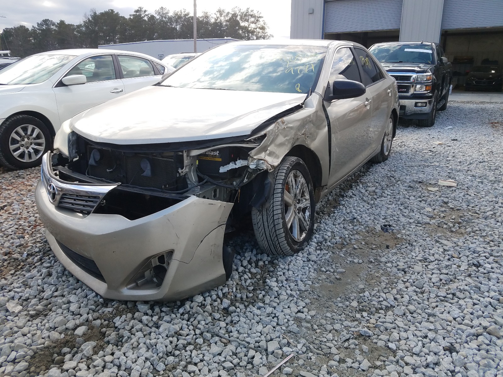 Photo 2 from auction – 2014 TOYOTA CAMRY L with VIN 4T1BF1FK1EU765705