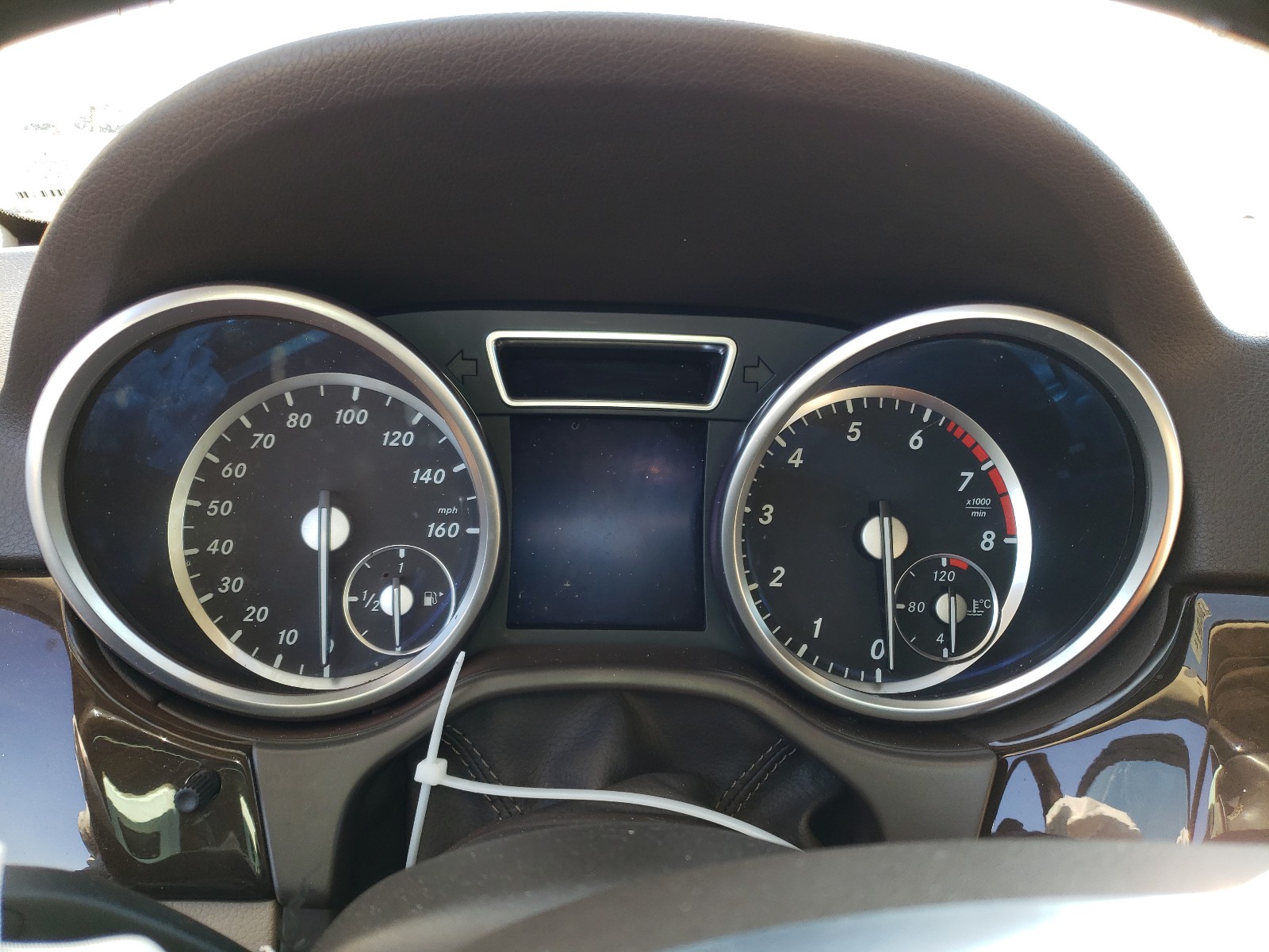 Photo 8 from auction – 2015 MERCEDES-BENZ ML 350 with VIN 4JGDA5JB4FA609747