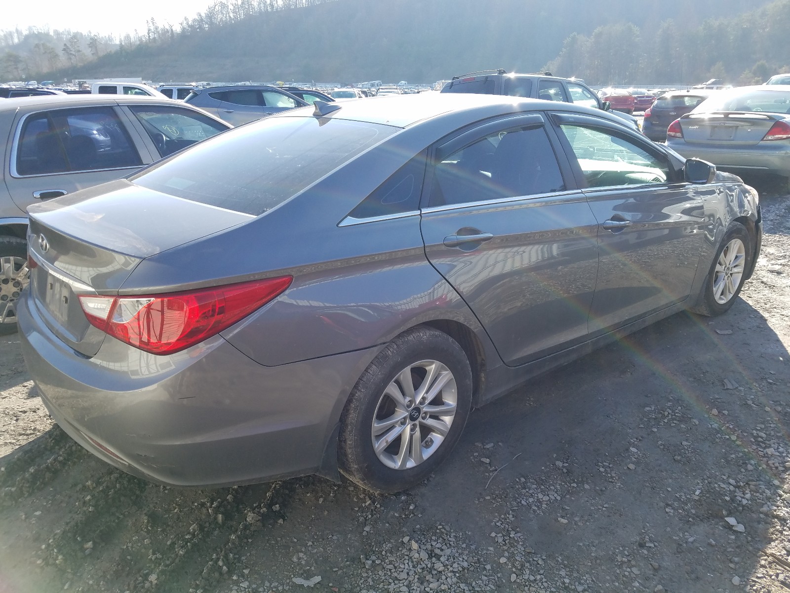 Photo 4 from auction – 2013 HYUNDAI SONATA GLS with VIN 5NPEB4AC7DH775758
