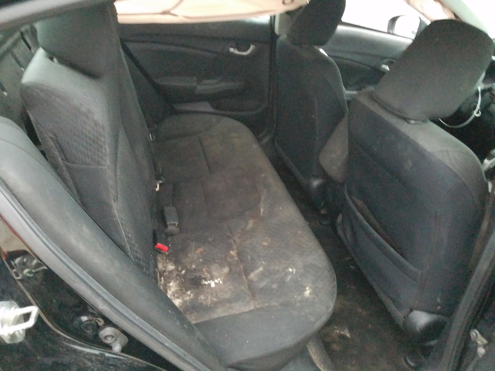 Photo 6 from auction – 2015 HONDA CIVIC LX with VIN 19XFB2F56FE094050
