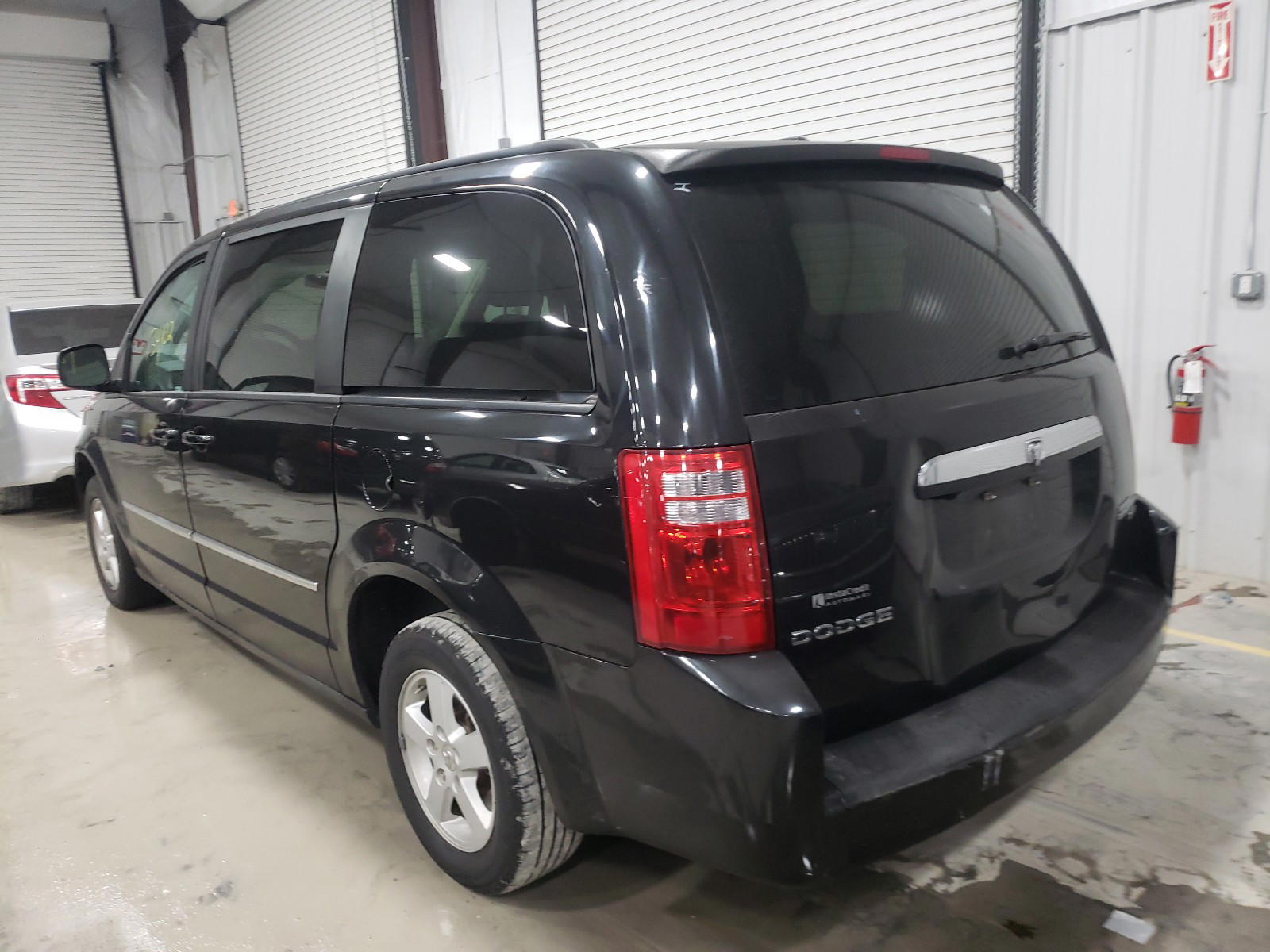 Photo 3 from auction – 2010 DODGE GRAND CARA with VIN 2D4RN5D18AR349183