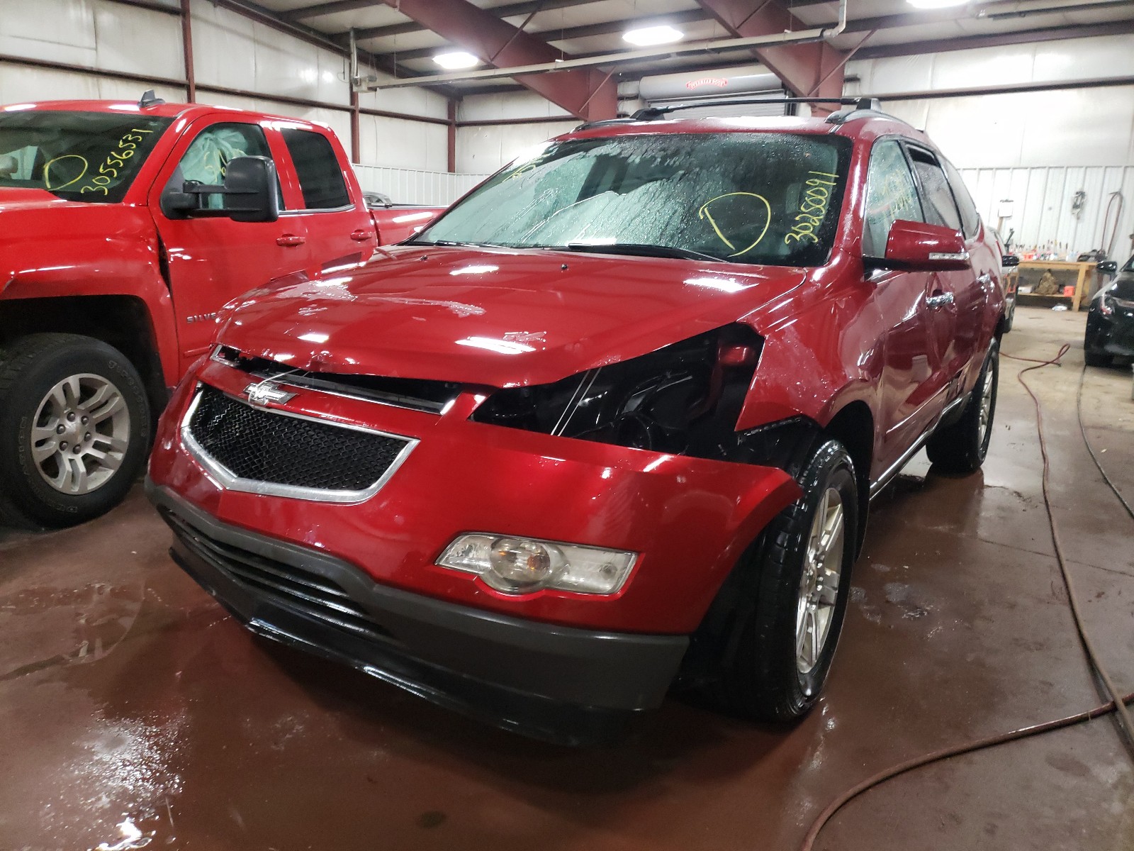 Photo 2 from auction – 2012 CHEVROLET TRAVERSE L with VIN 1GNKVGED8CJ262854
