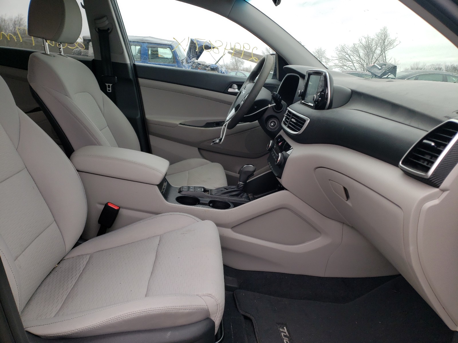 Photo 5 from auction – 2019 HYUNDAI TUCSON SE with VIN KM8J2CA4XKU979728