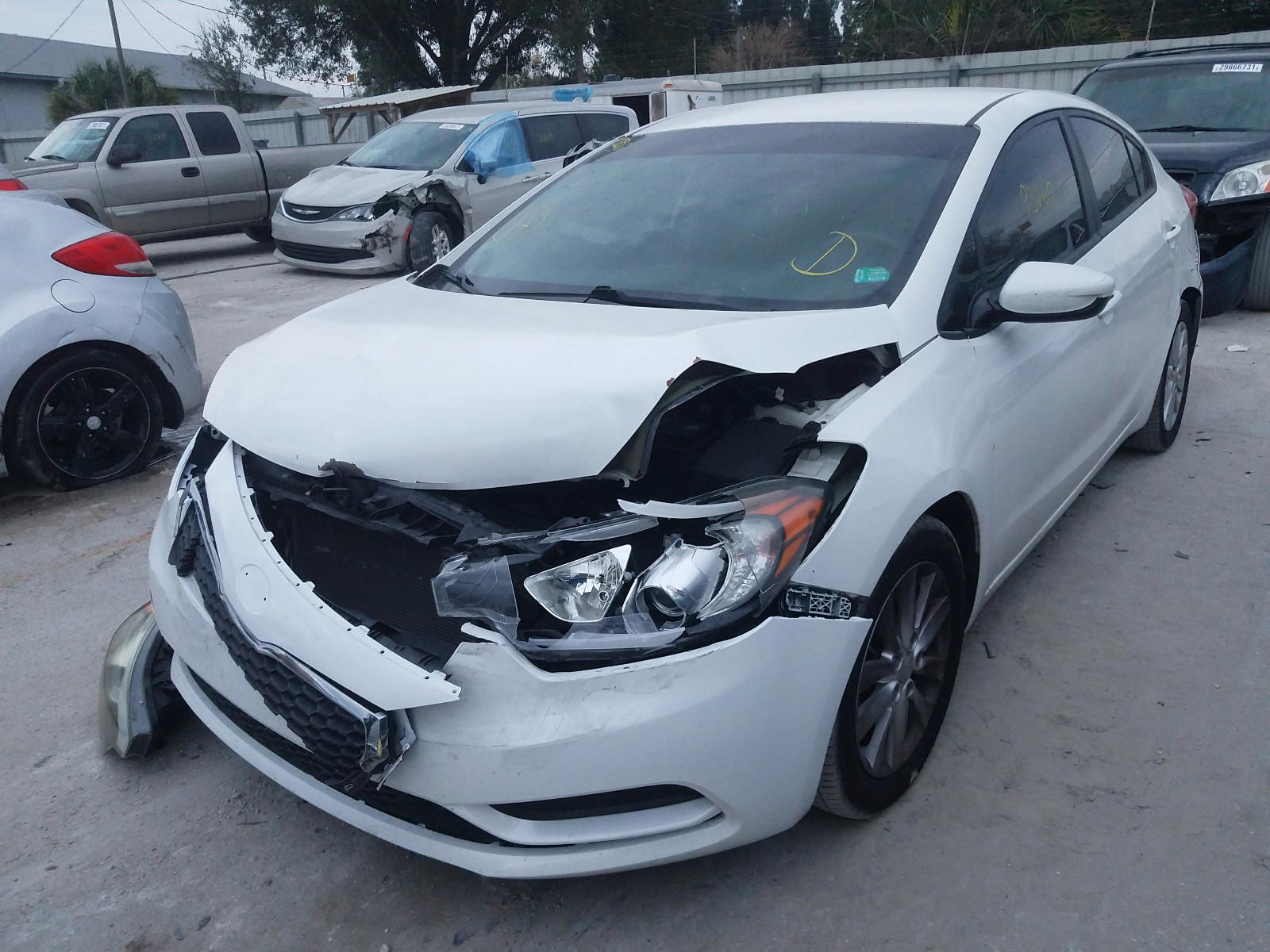 Photo 2 from auction – 2015 KIA FORTE LX with VIN KNAFX4A67F5382486