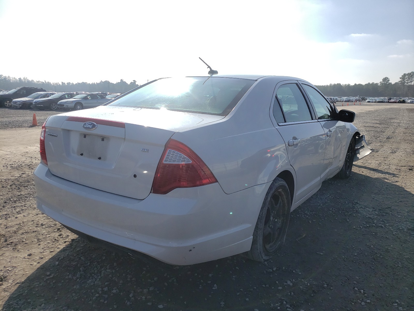 Photo 4 from auction – 2011 FORD FUSION SE with VIN 3FAHP0HA8BR151897