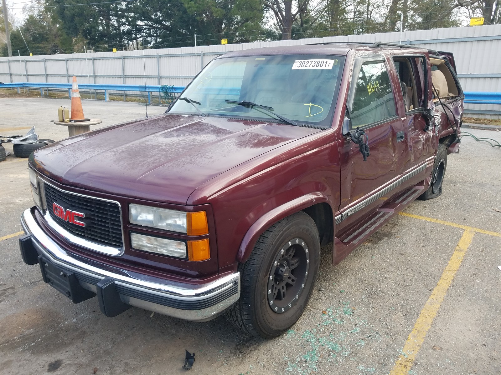 Photo 2 from auction – 1994 GMC SUBURBAN with VIN 1GDEC16K4RJ761824