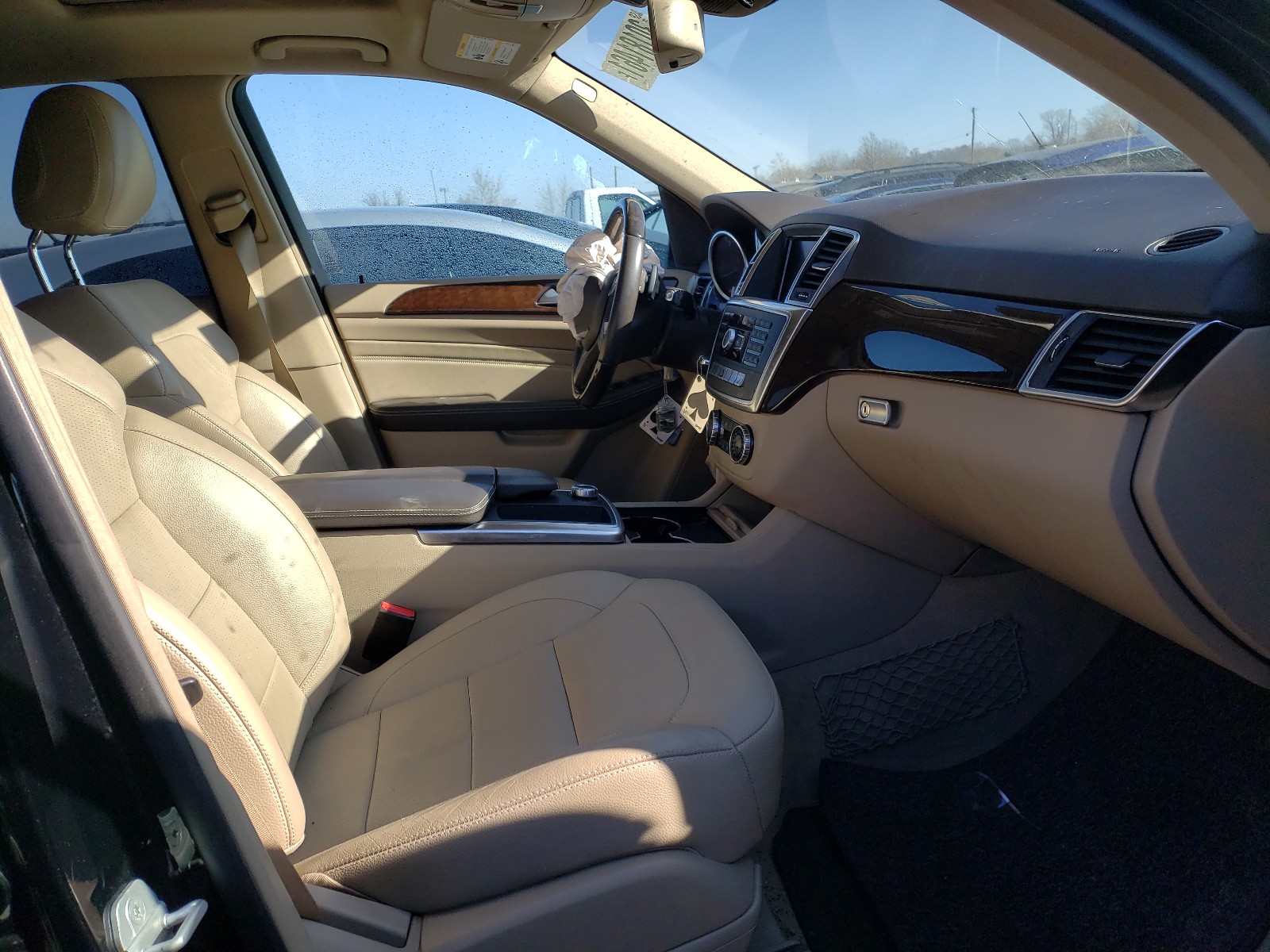 Photo 5 from auction – 2015 MERCEDES-BENZ ML 350 with VIN 4JGDA5JB4FA609747