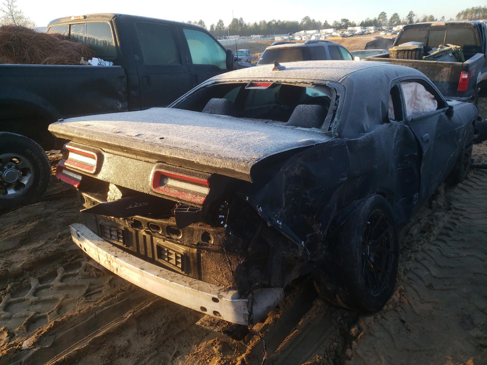 Photo 4 from auction – 2016 DODGE CHALLENGER with VIN 2C3CDZC90GH117152
