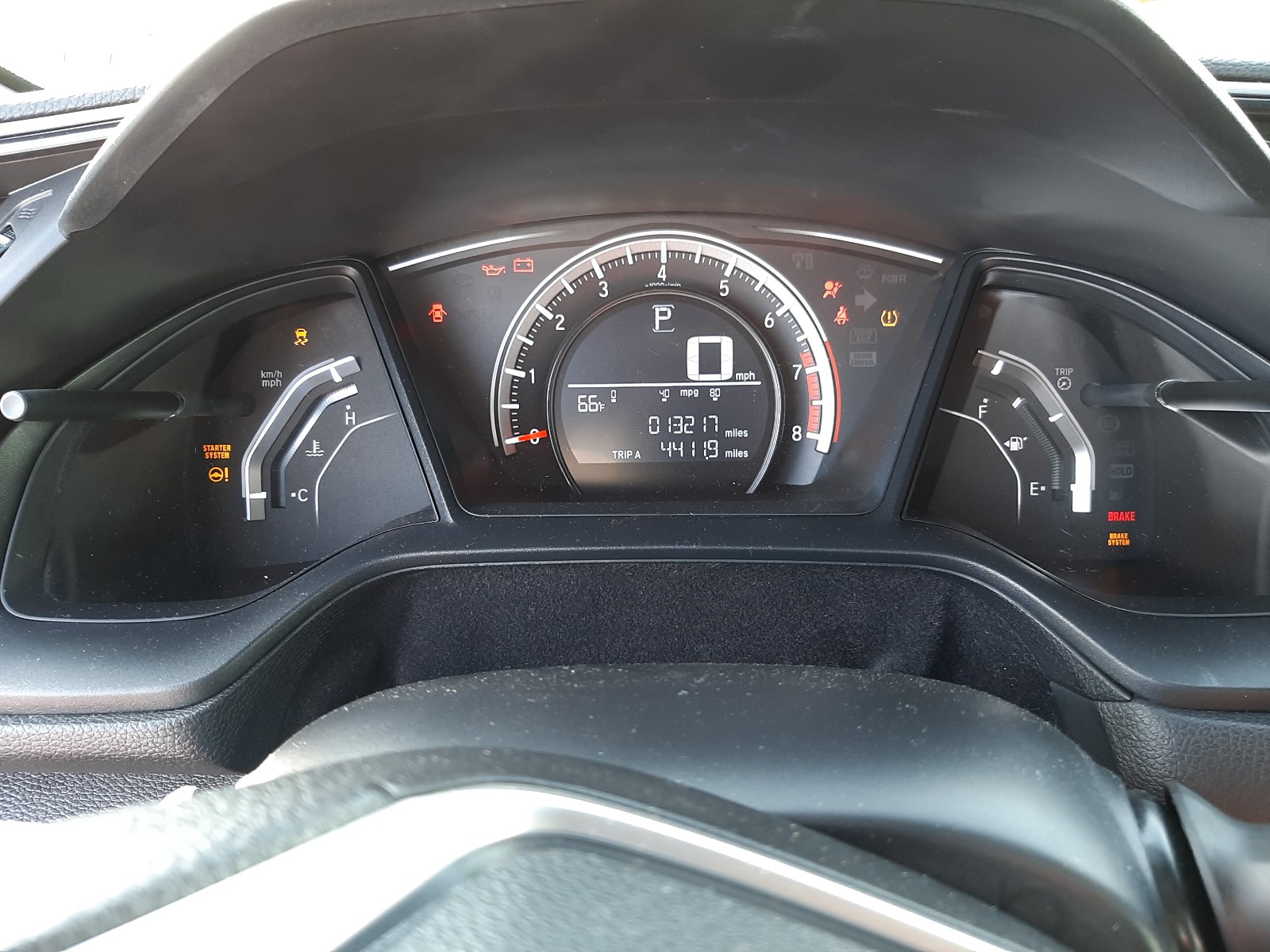 Photo 8 from auction – 2016 HONDA CIVIC LX with VIN 2HGFC4B00GH315670