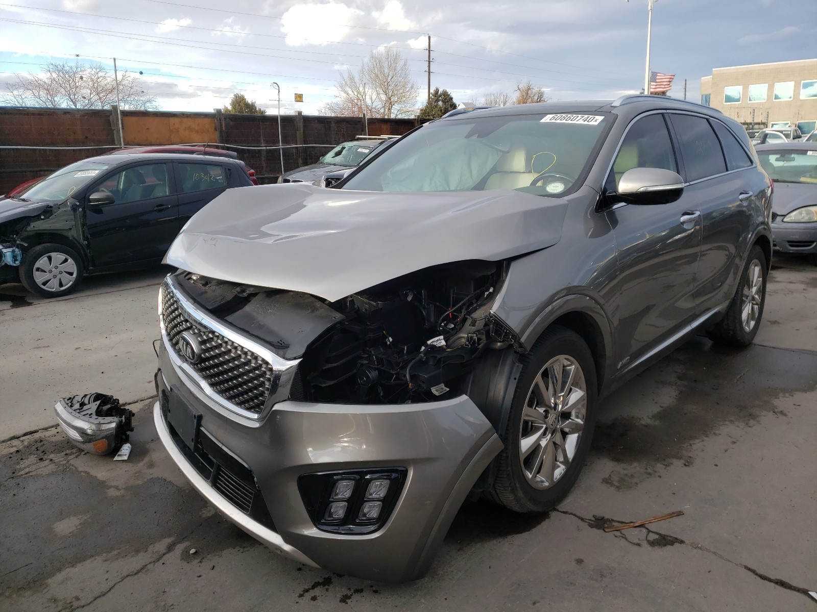Photo 2 from auction – 2018 KIA SORENTO SX with VIN 5XYPKDA53JG383583