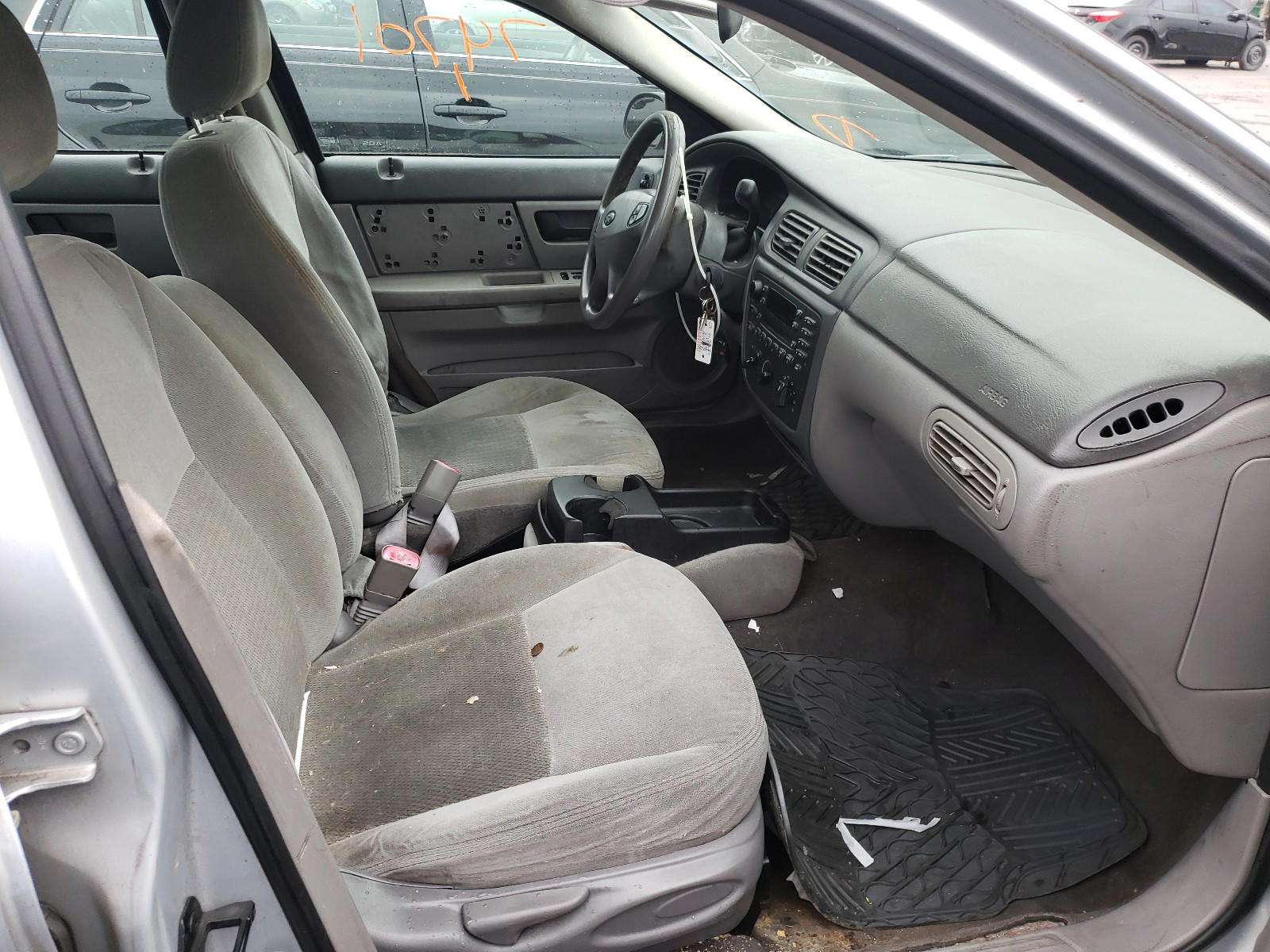 Photo 5 from auction – 2003 FORD TAURUS SES with VIN 1FAFP55273A222584