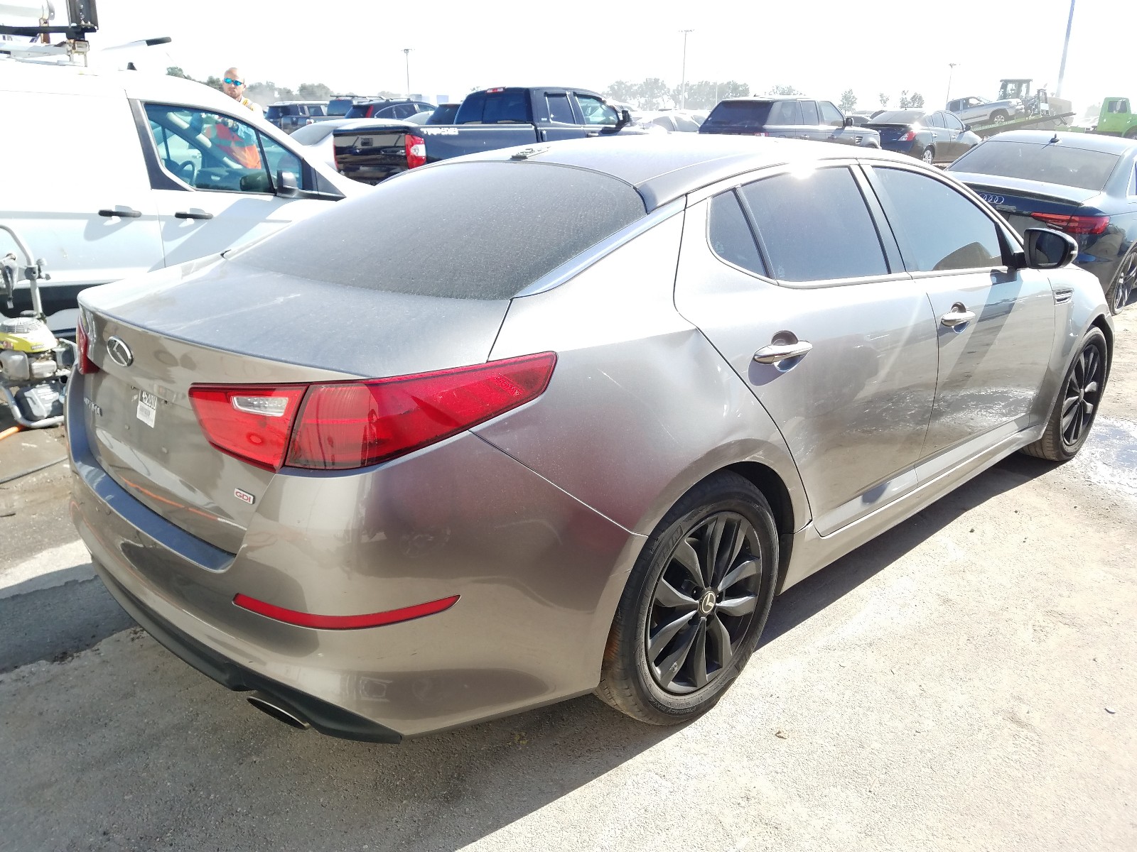 Photo 4 from auction – 2015 KIA OPTIMA LX with VIN 5XXGM4A77FG452010