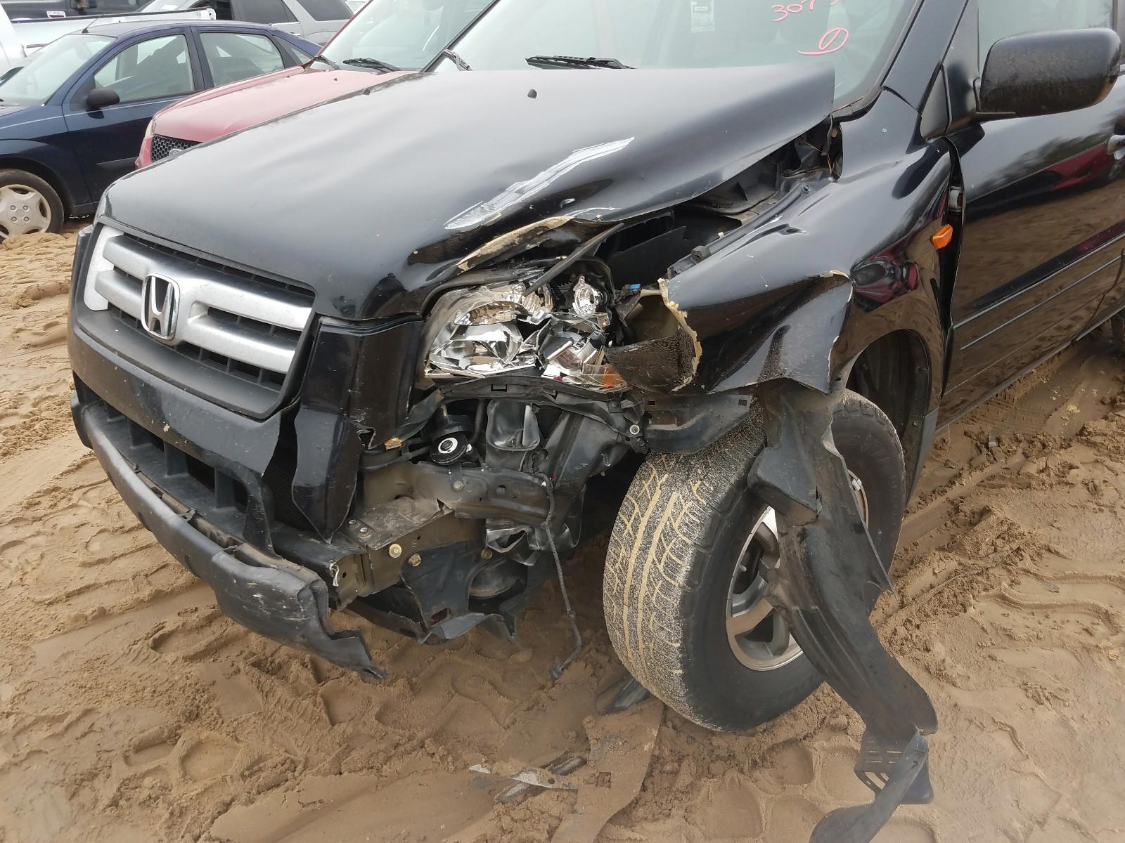 Photo 9 from auction – 2006 HONDA PILOT EX with VIN 5FNYF28406B006251
