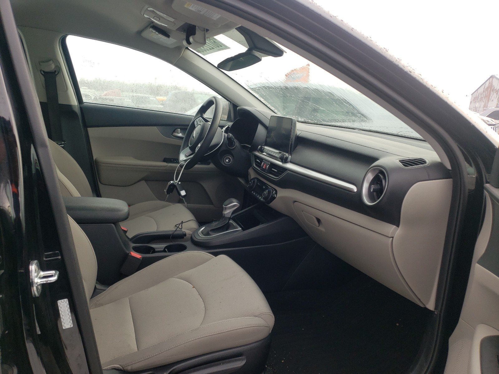 Photo 5 from auction – 2019 KIA FORTE FE with VIN 3KPF24AD4KE135179