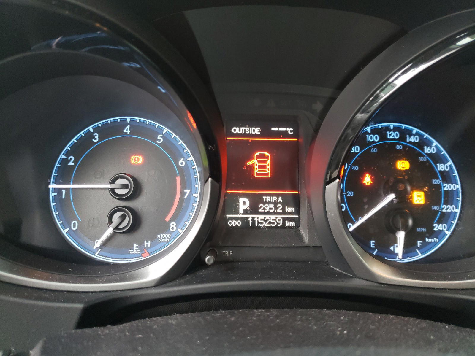 Photo 8 from auction – 2015 TOYOTA COROLLA L with VIN 2T1BURHEXFC268845