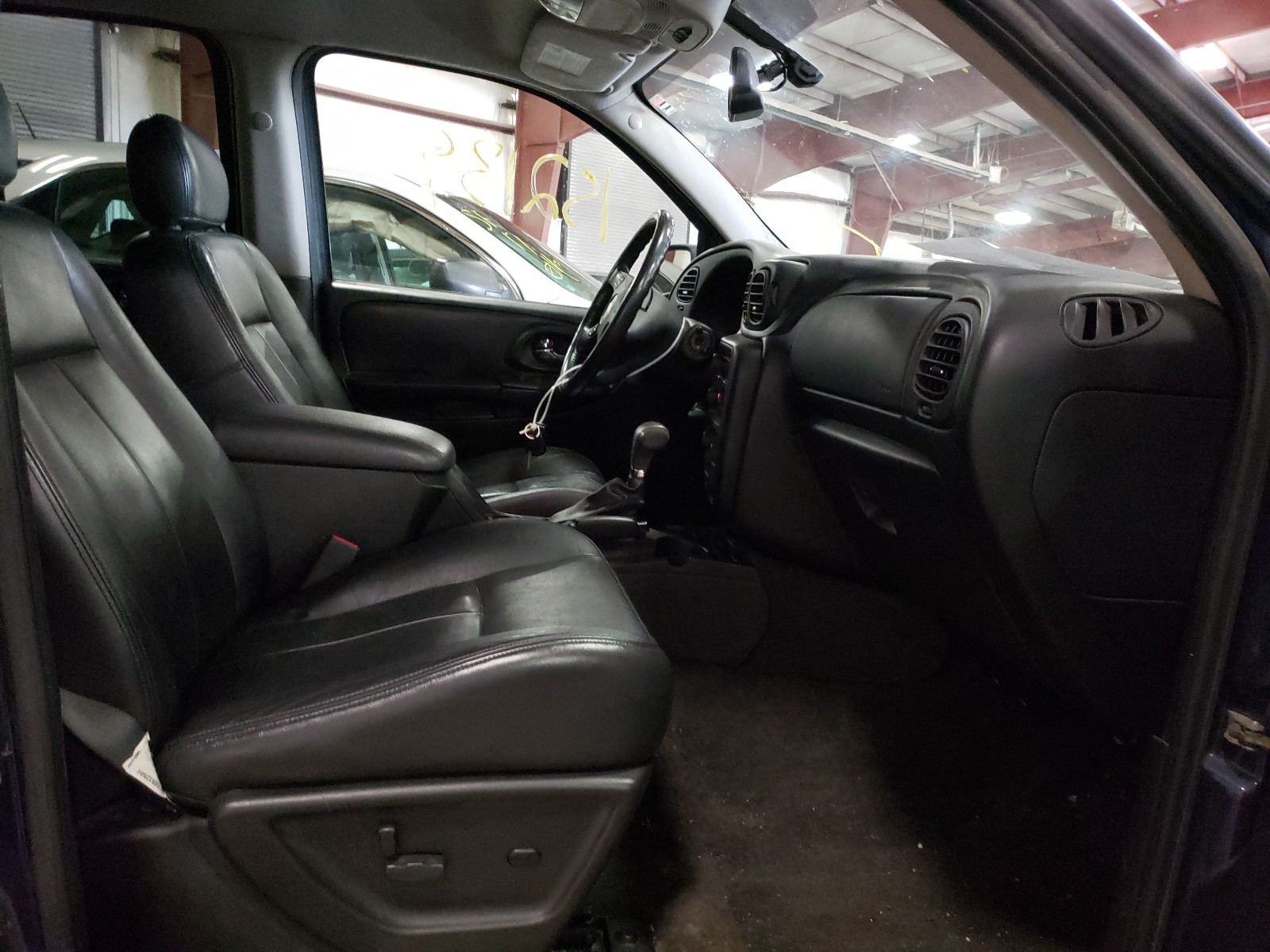 Photo 5 from auction – 2007 CHEVROLET TRAILBLAZE with VIN 1GNDT13S872155574