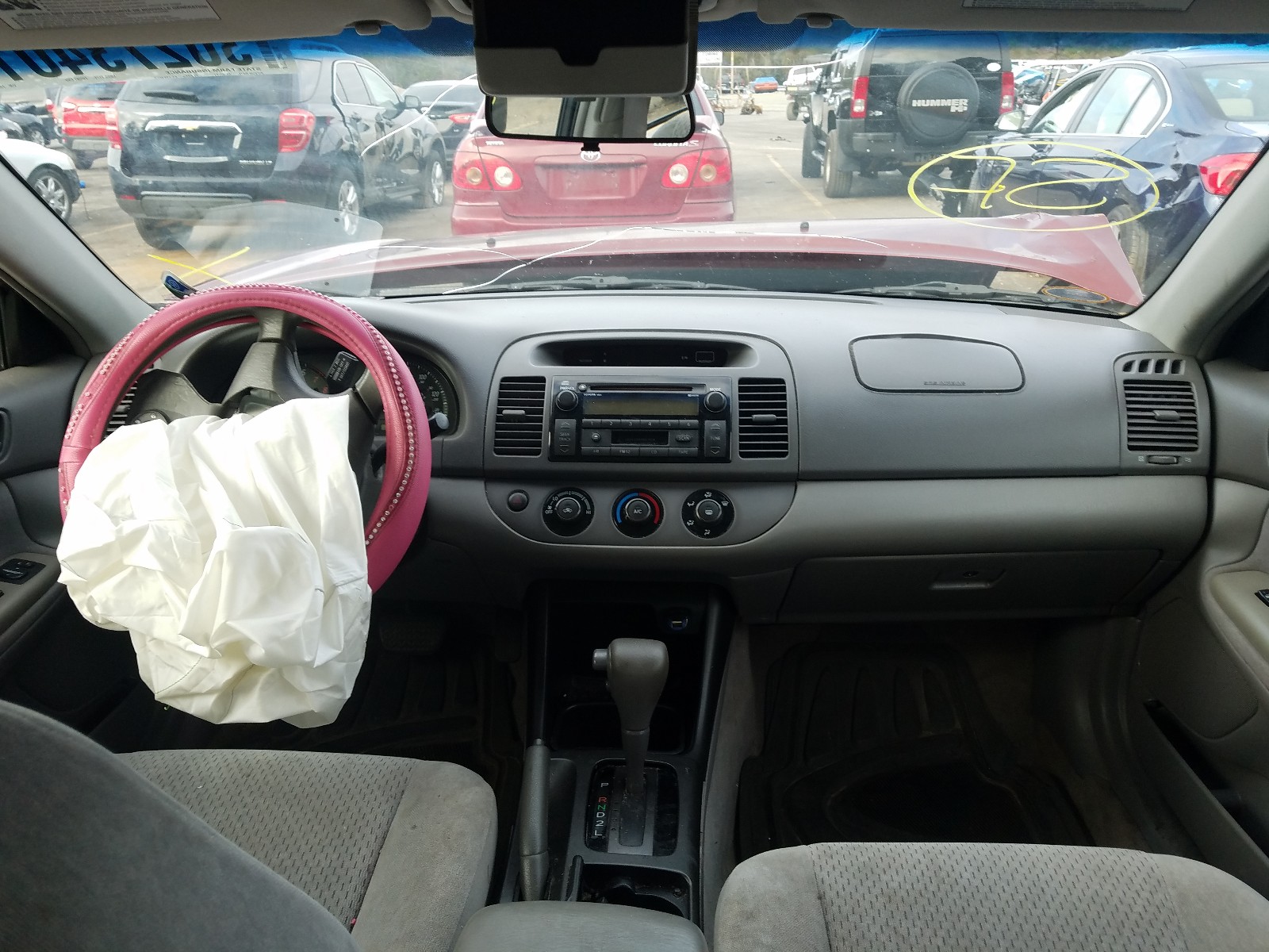 Photo 9 from auction – 2004 TOYOTA CAMRY LE with VIN 4T1BE32KX4U280627