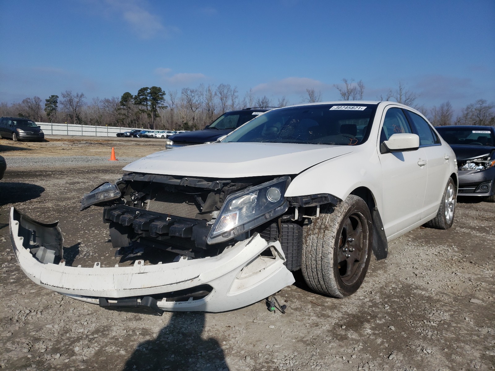 Photo 2 from auction – 2011 FORD FUSION SE with VIN 3FAHP0HA8BR151897
