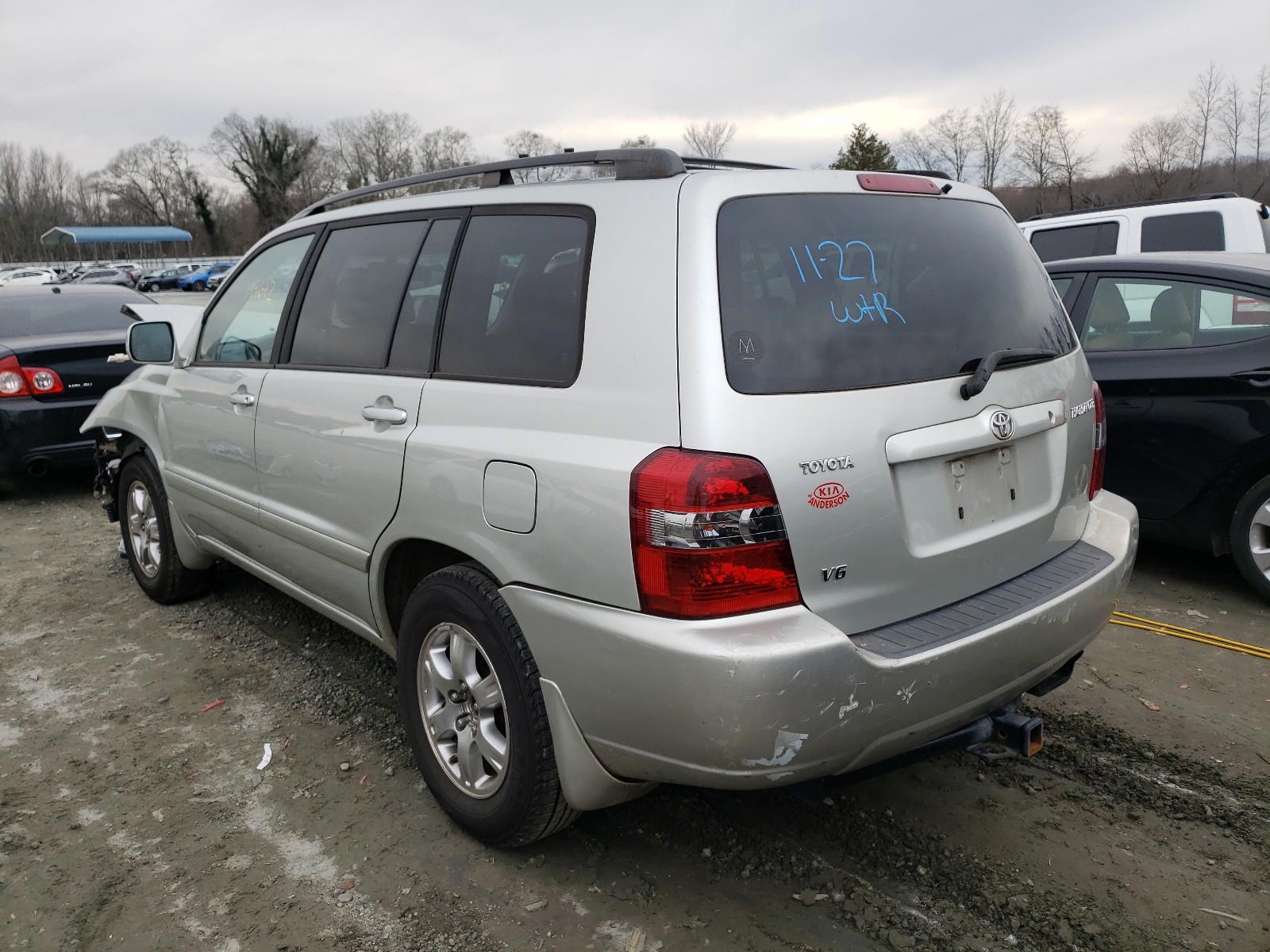 Photo 3 from auction – 2004 TOYOTA HIGHLANDER with VIN JTEDP21A140010988