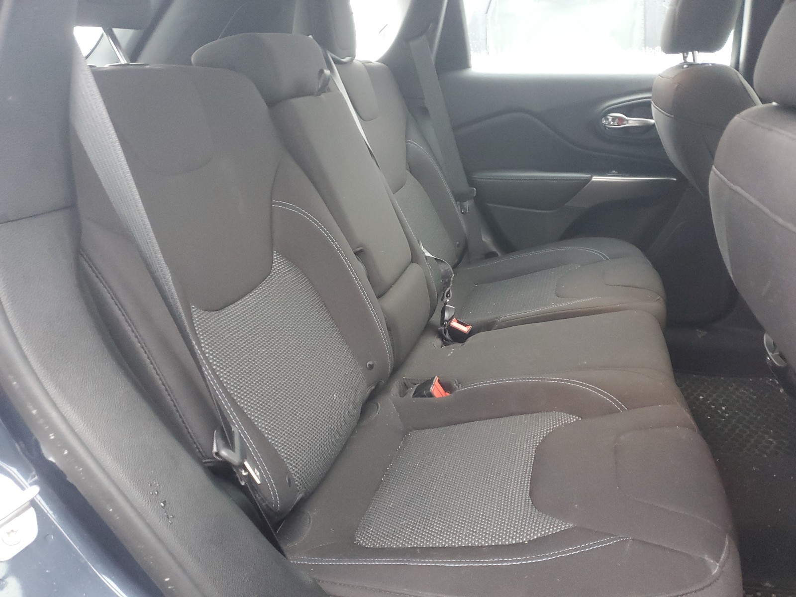 Photo 6 from auction – 2019 JEEP CHEROKEE S with VIN 1C4PJMAX9KD436355