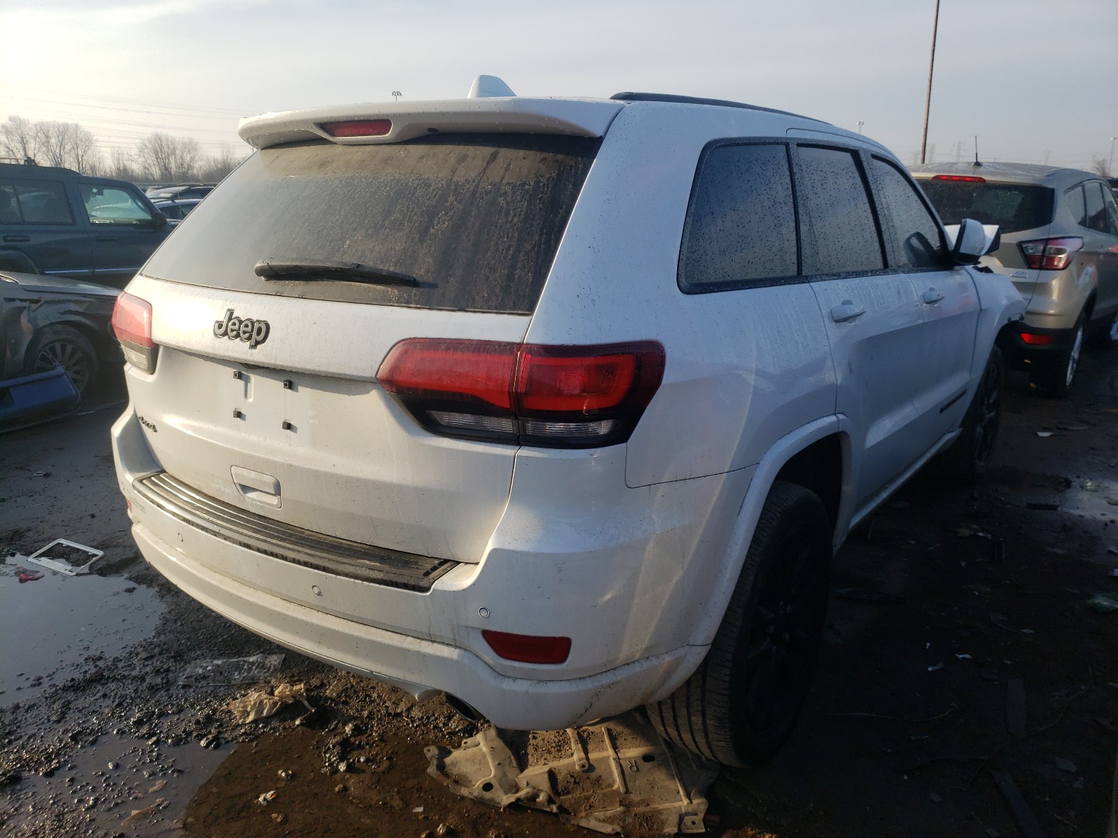 Photo 4 from auction – 2018 JEEP GRAND CHER with VIN 1C4RJFAG8JC332660