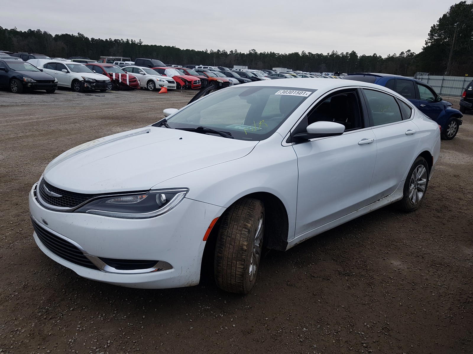 Photo 2 from auction – 2016 CHRYSLER 200 LIMITE with VIN 1C3CCCAB3GN189671