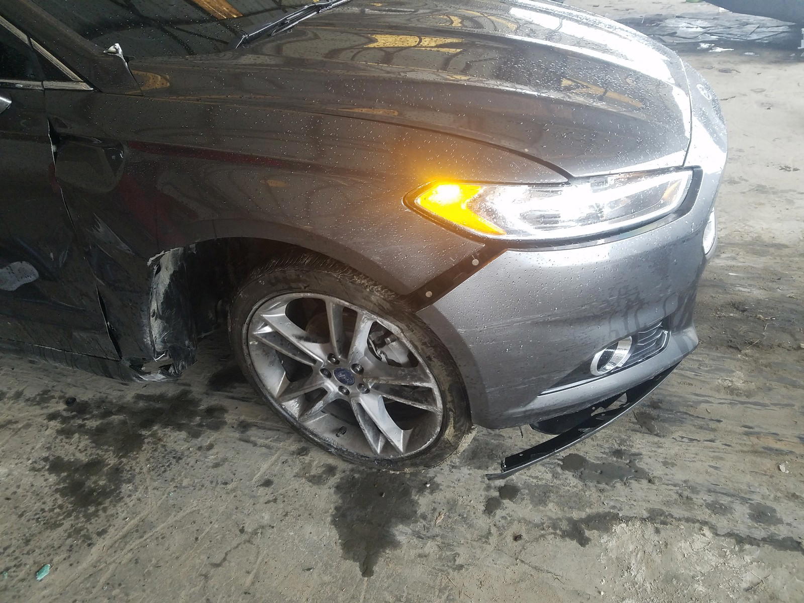 Photo 9 from auction – 2016 FORD FUSION with VIN 3FA6P0D98GR223157