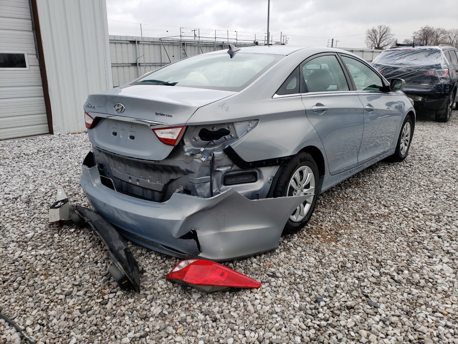 Photo 4 from auction – 2011 HYUNDAI SONATA GLS with VIN 5NPEB4AC5BH088579