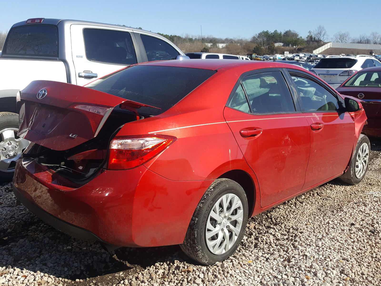 Photo 4 from auction – 2018 TOYOTA COROLLA with VIN 5YFBURHE3JP849953